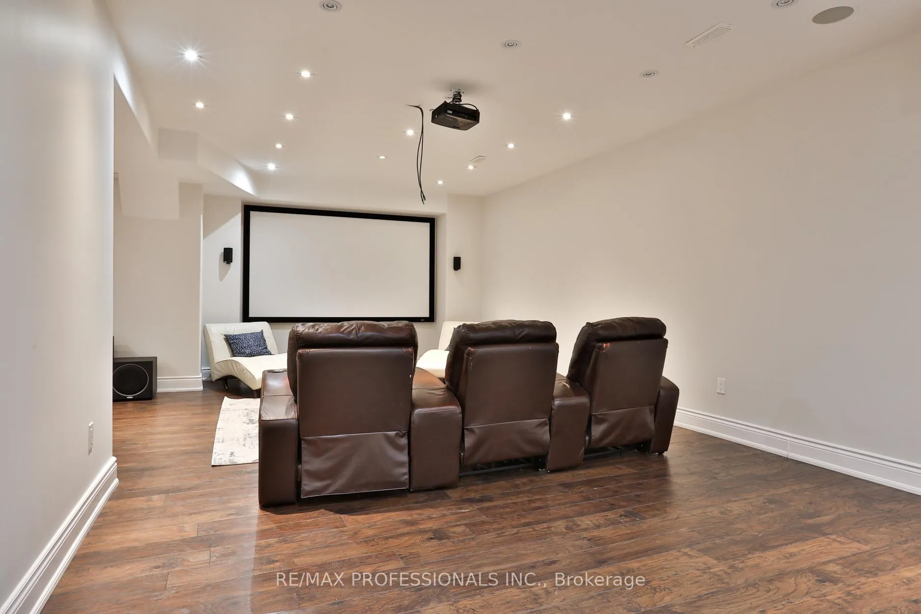 Photo 40 of 52 Bonnyview Drive, Etobicoke, Stonegate-Queensway — HOMEH