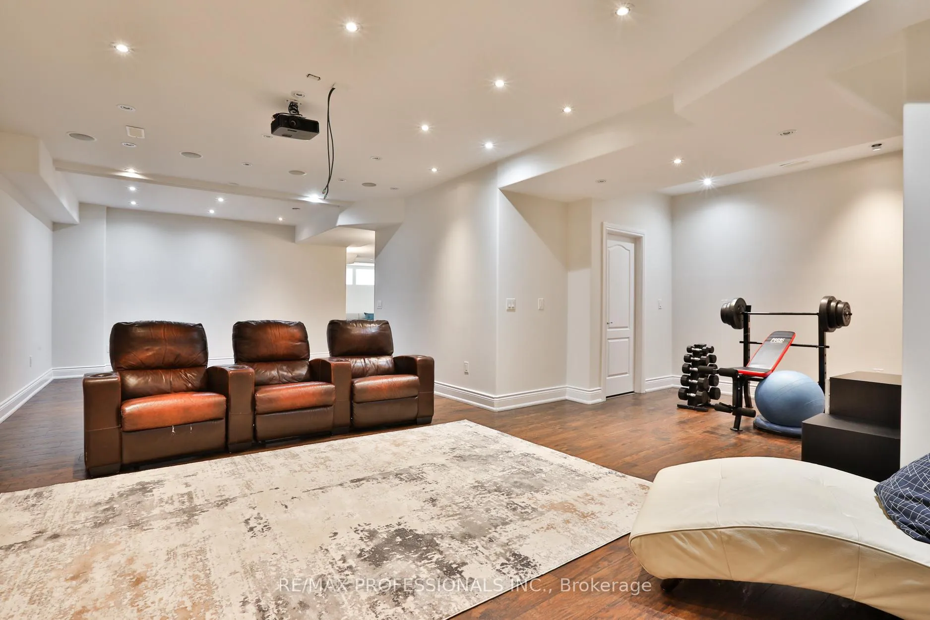 Photo 42 of 52 Bonnyview Drive, Etobicoke, Stonegate-Queensway — HOMEH