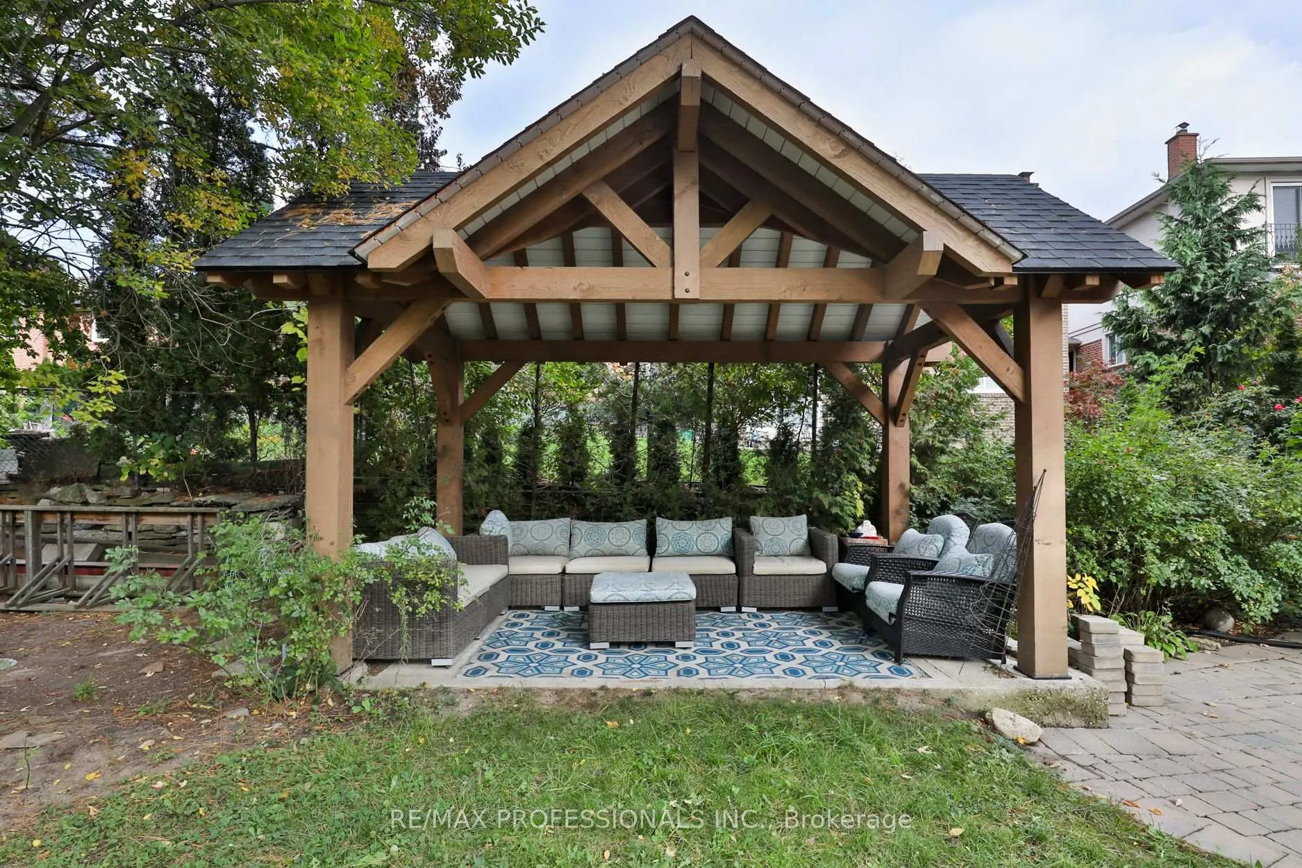 Photo 47 of 52 Bonnyview Drive, Etobicoke, Stonegate-Queensway — HOMEH