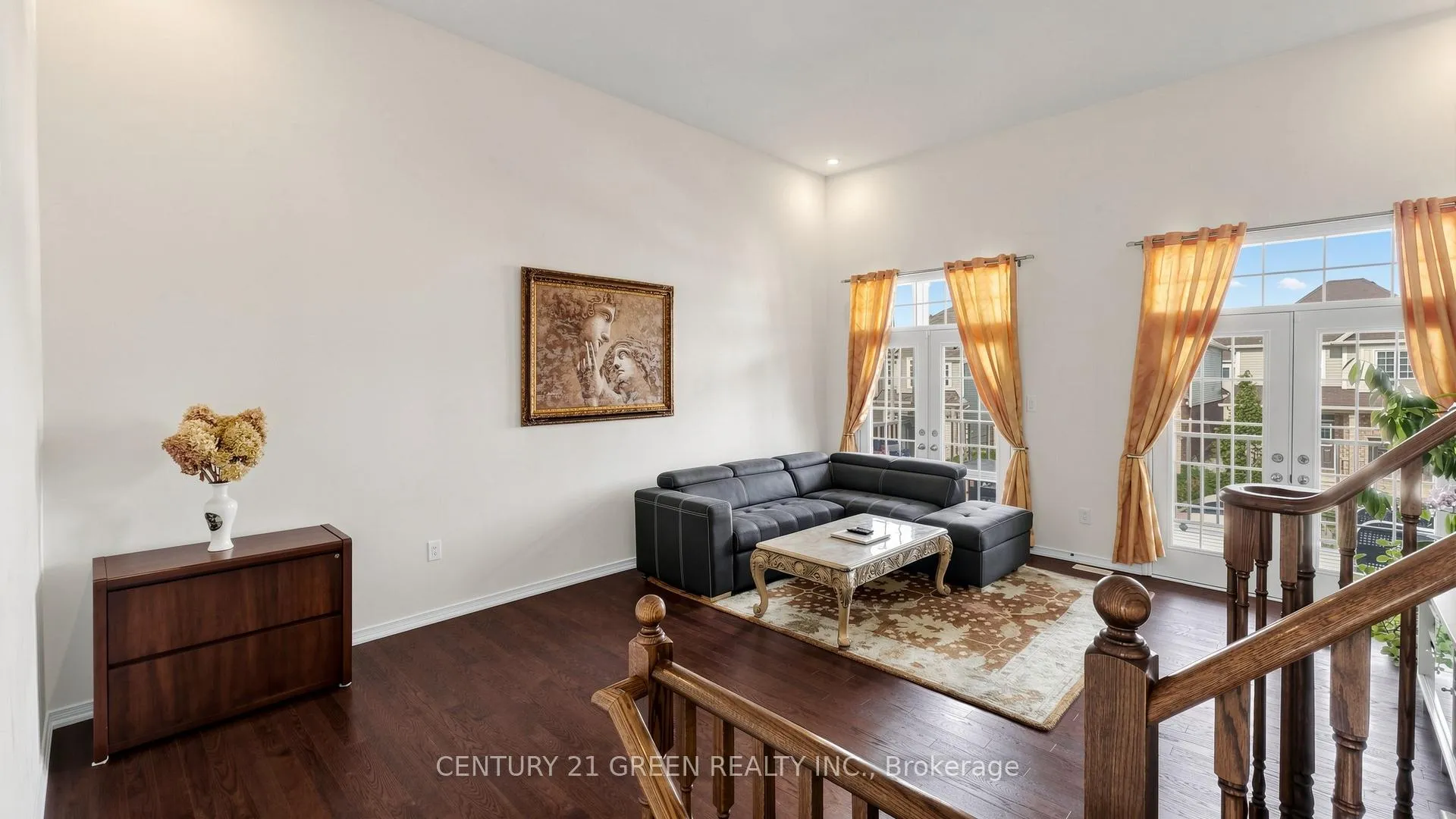 Photo 4 of 7849 Hoptree Road, Niagara Falls, Brown — HOMEH