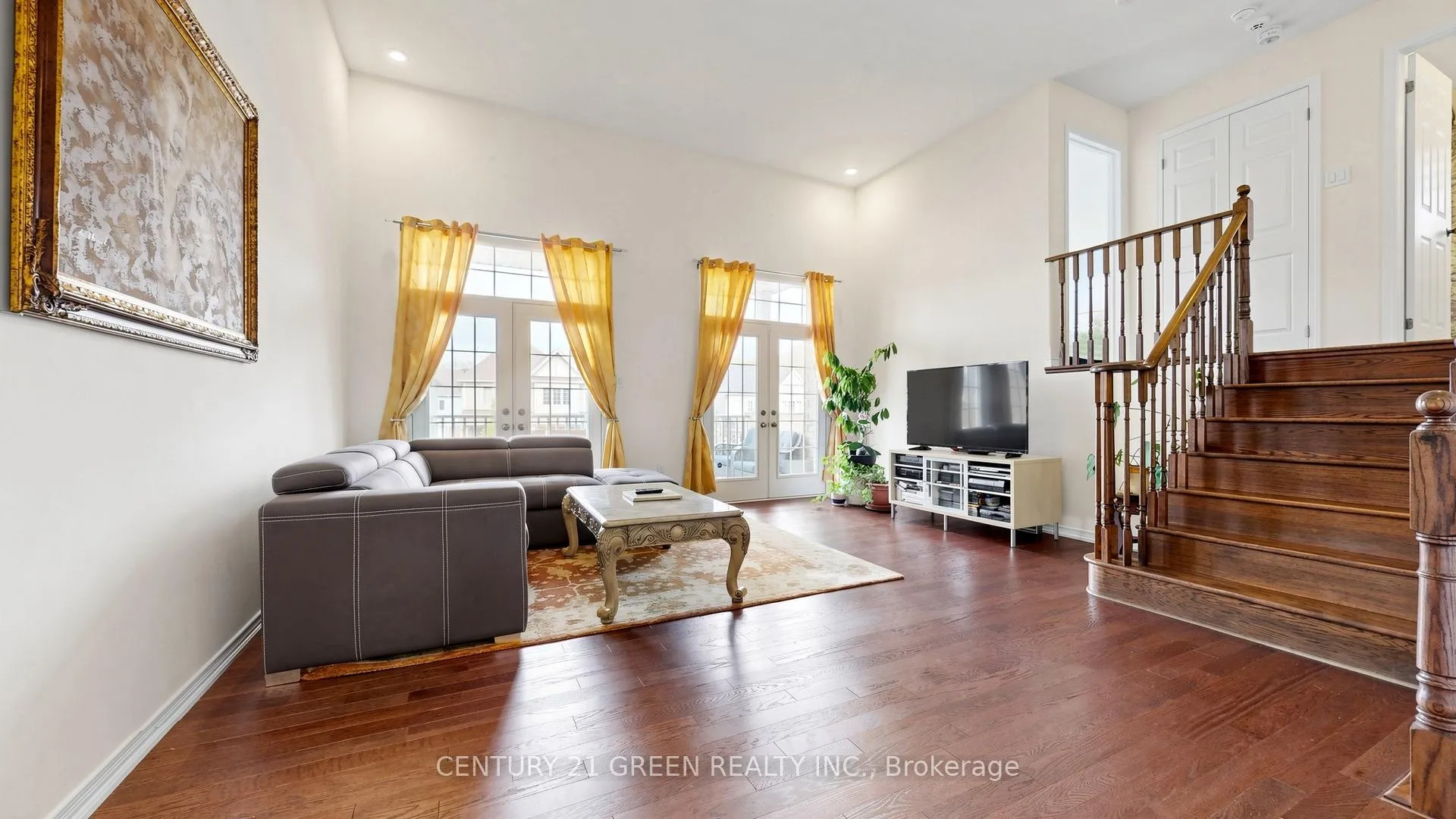 Photo 5 of 7849 Hoptree Road, Niagara Falls, Brown — HOMEH