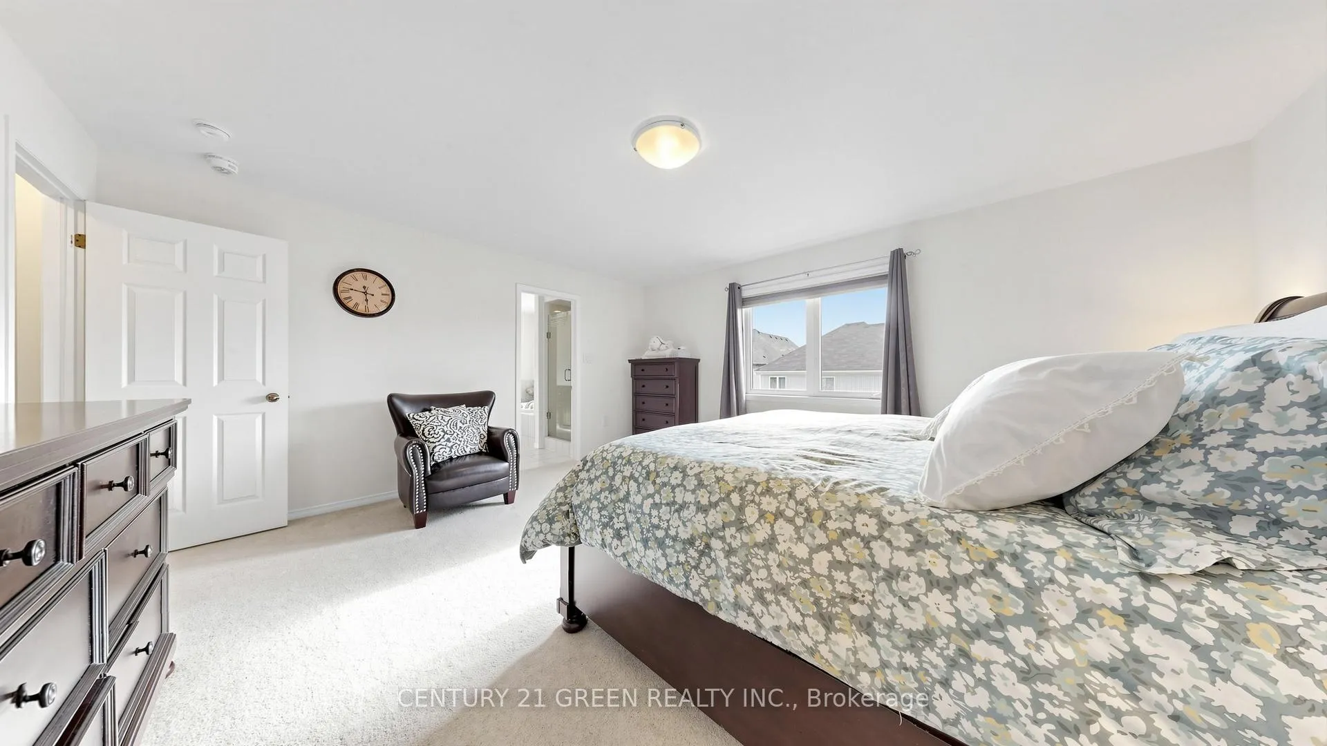 Photo 14 of 7849 Hoptree Road, Niagara Falls, Brown — HOMEH