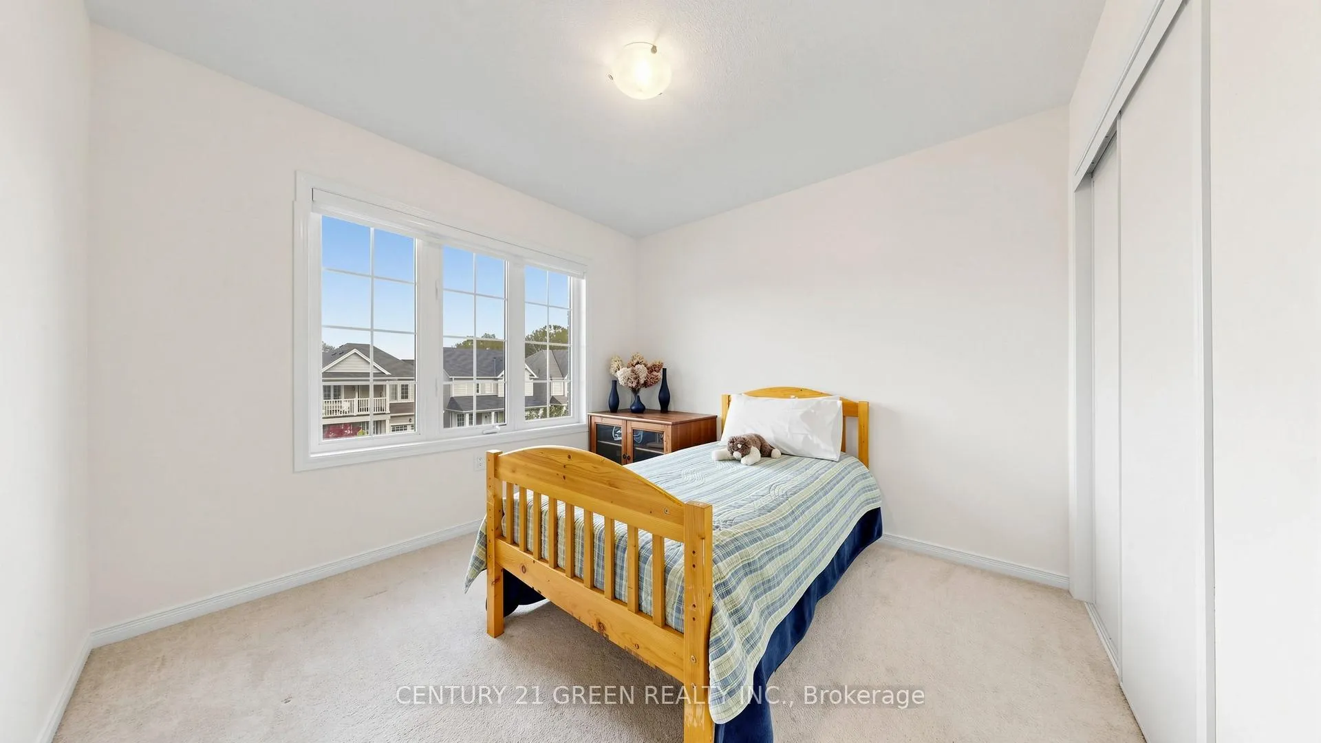 Photo 19 of 7849 Hoptree Road, Niagara Falls, Brown — HOMEH