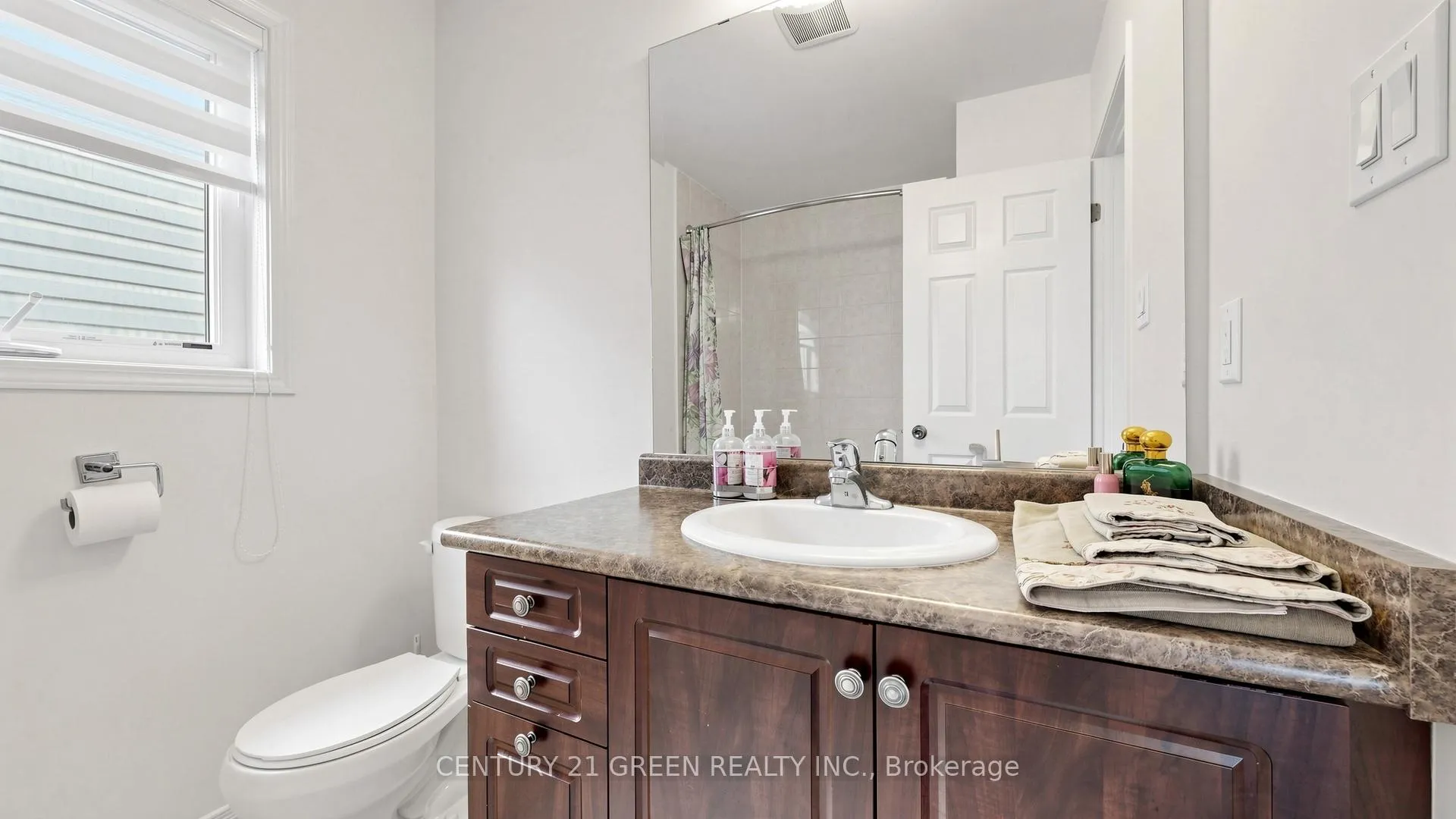 Photo 41 of 7849 Hoptree Road, Niagara Falls, Brown — HOMEH