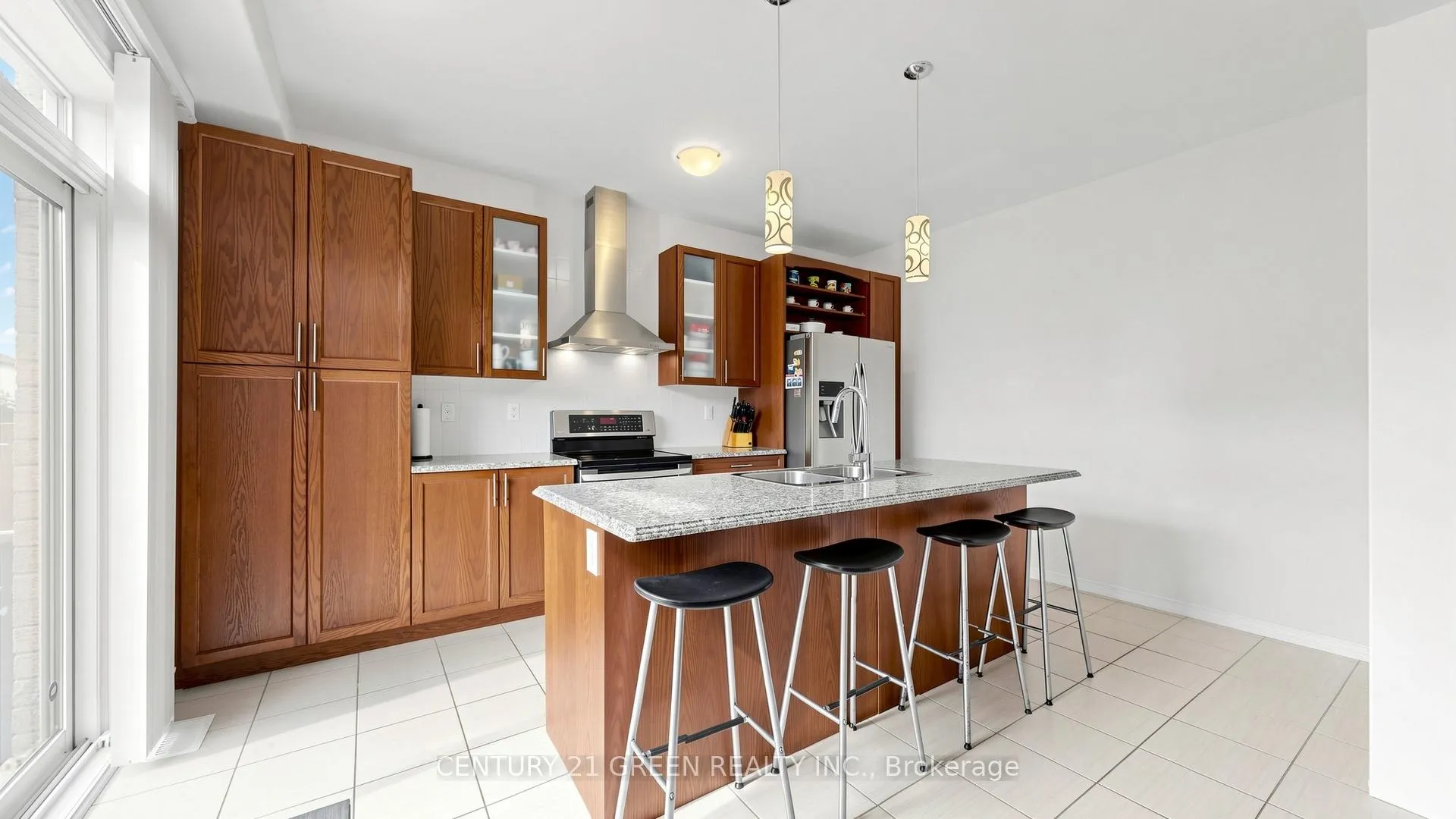 Photo 42 of 7849 Hoptree Road, Niagara Falls, Brown — HOMEH