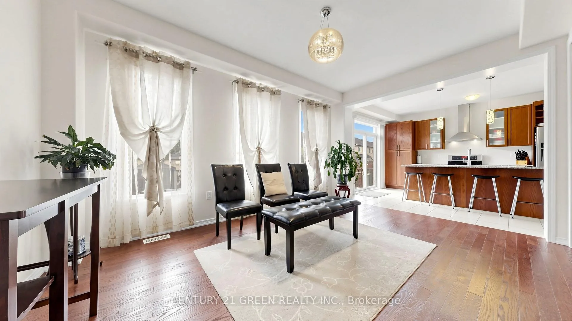 Photo 25 of 7849 Hoptree Road, Niagara Falls, Brown — HOMEH