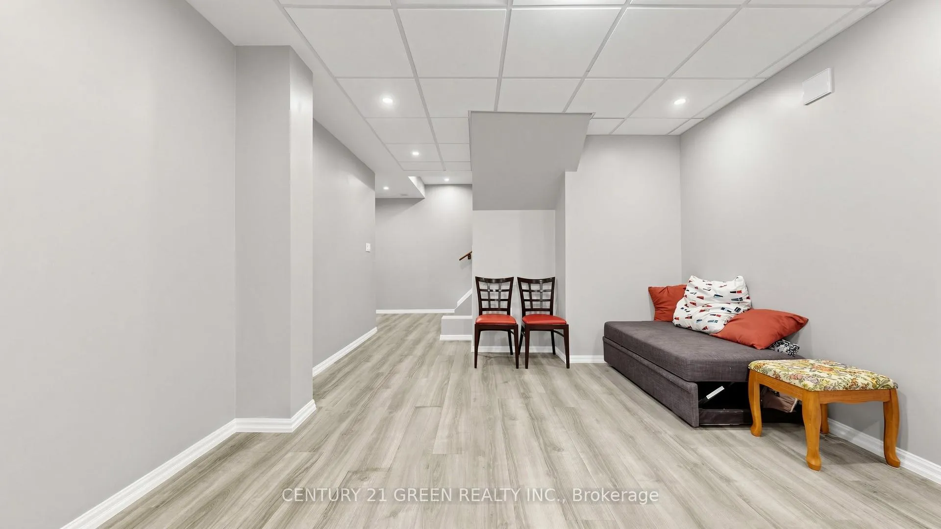Photo 30 of 7849 Hoptree Road, Niagara Falls, Brown — HOMEH