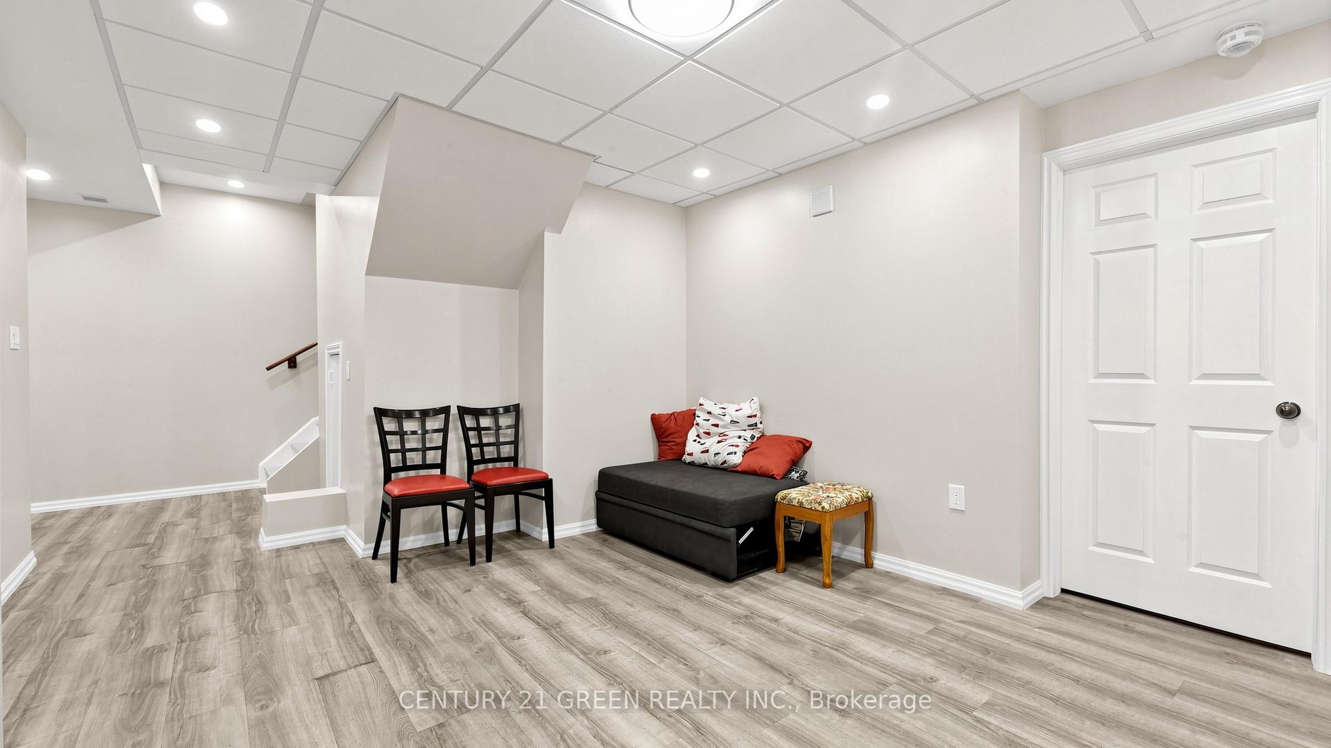 Photo 29 of 7849 Hoptree Road, Niagara Falls, Brown — HOMEH