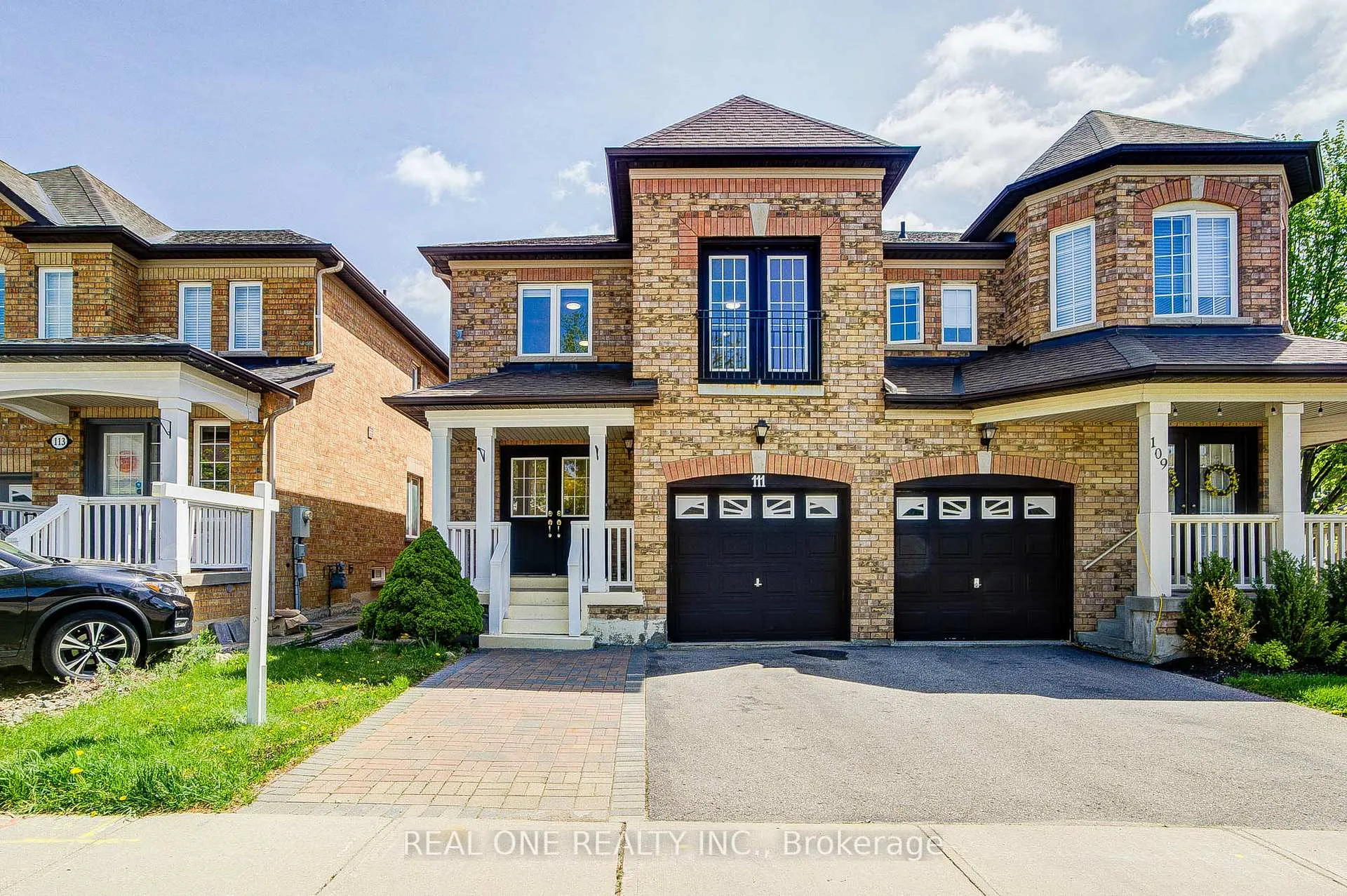 Photo 1 of 111 Viscount Drive, Markham, Berczy — HOMEH