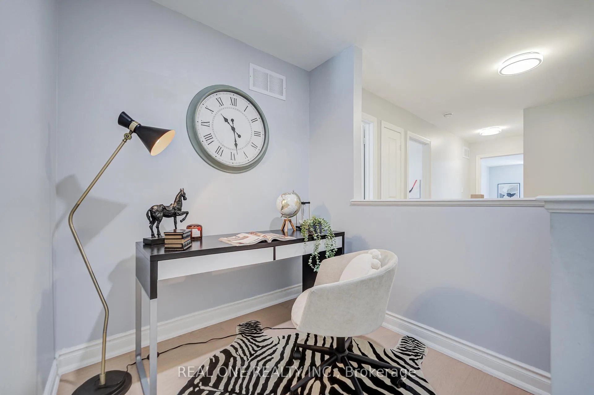 Photo 27 of 111 Viscount Drive, Markham, Berczy — HOMEH