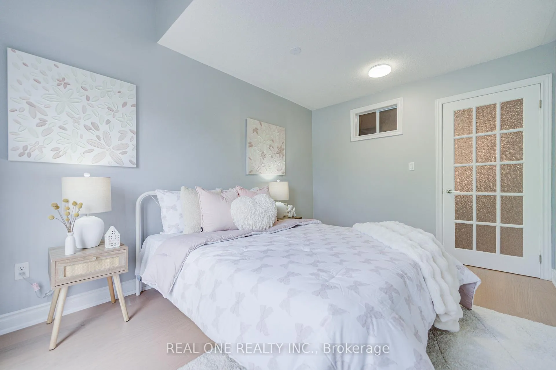 Photo 29 of 111 Viscount Drive, Markham, Berczy — HOMEH