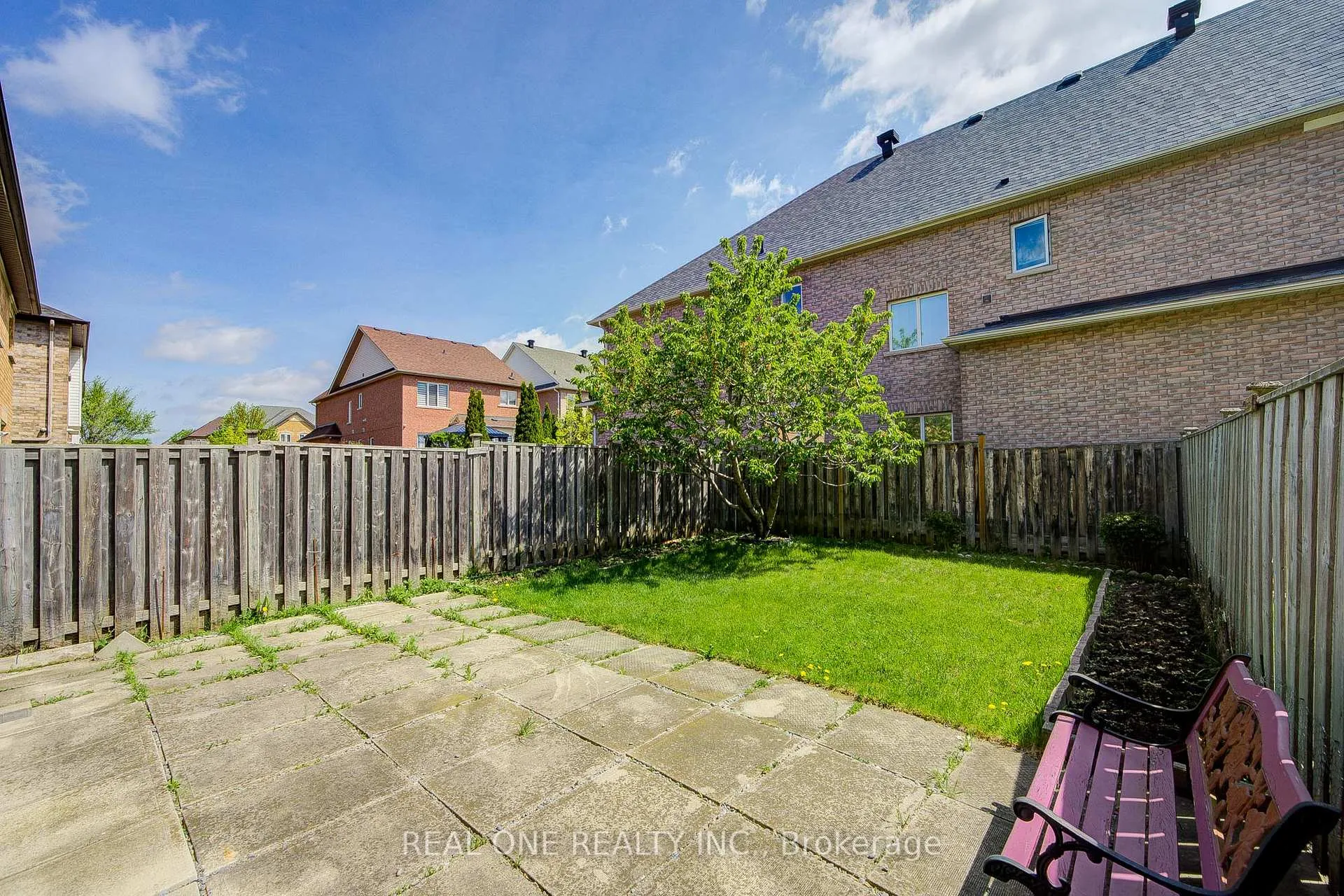 Photo 44 of 111 Viscount Drive, Markham, Berczy — HOMEH