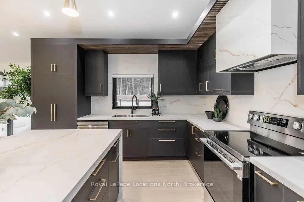 Photo 15 of 478 Golf Course Road, Wasaga Beach — HOMEH