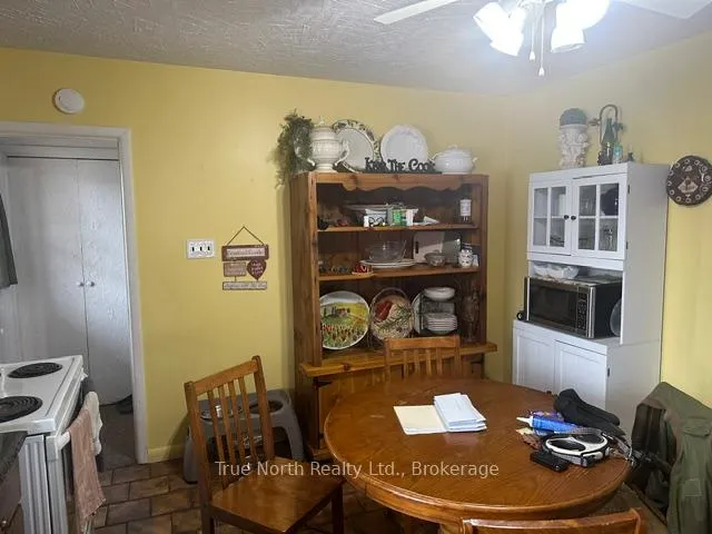 Photo 4 of 35 Ottawa Street, Kapuskasing — HOMEH