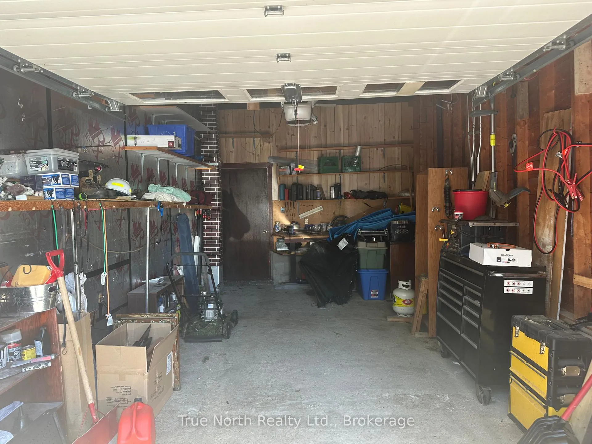 Photo 18 of 35 Ottawa Street, Kapuskasing — HOMEH