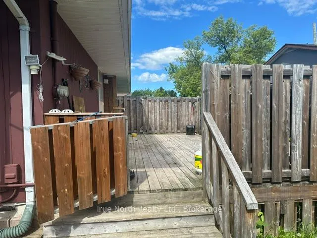 Photo 24 of 35 Ottawa Street, Kapuskasing — HOMEH