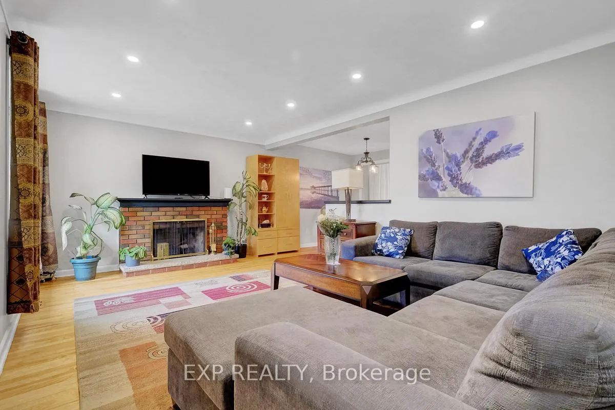 Photo 5 of 576 Browning Avenue, Ottawa, Riverview Park — HOMEH