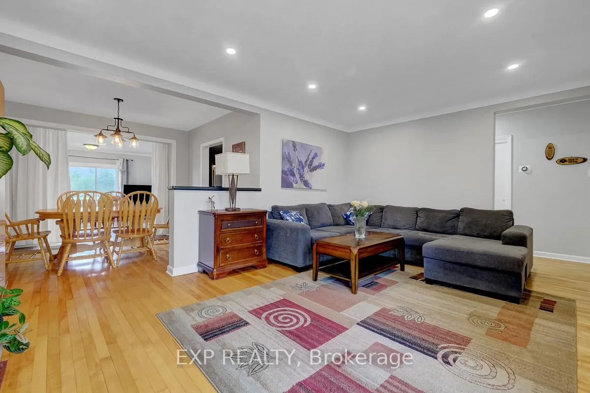 Photo 6 of 576 Browning Avenue, Ottawa, Riverview Park — HOMEH