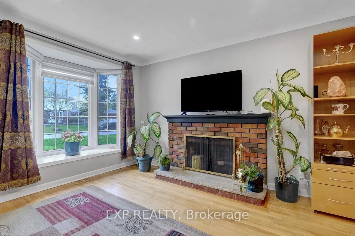 Photo 9 of 576 Browning Avenue, Ottawa, Riverview Park — HOMEH