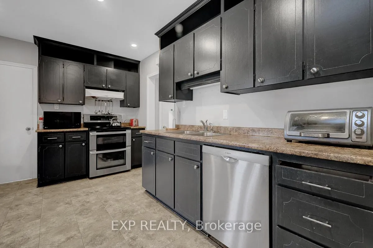 Photo 18 of 576 Browning Avenue, Ottawa, Riverview Park — HOMEH