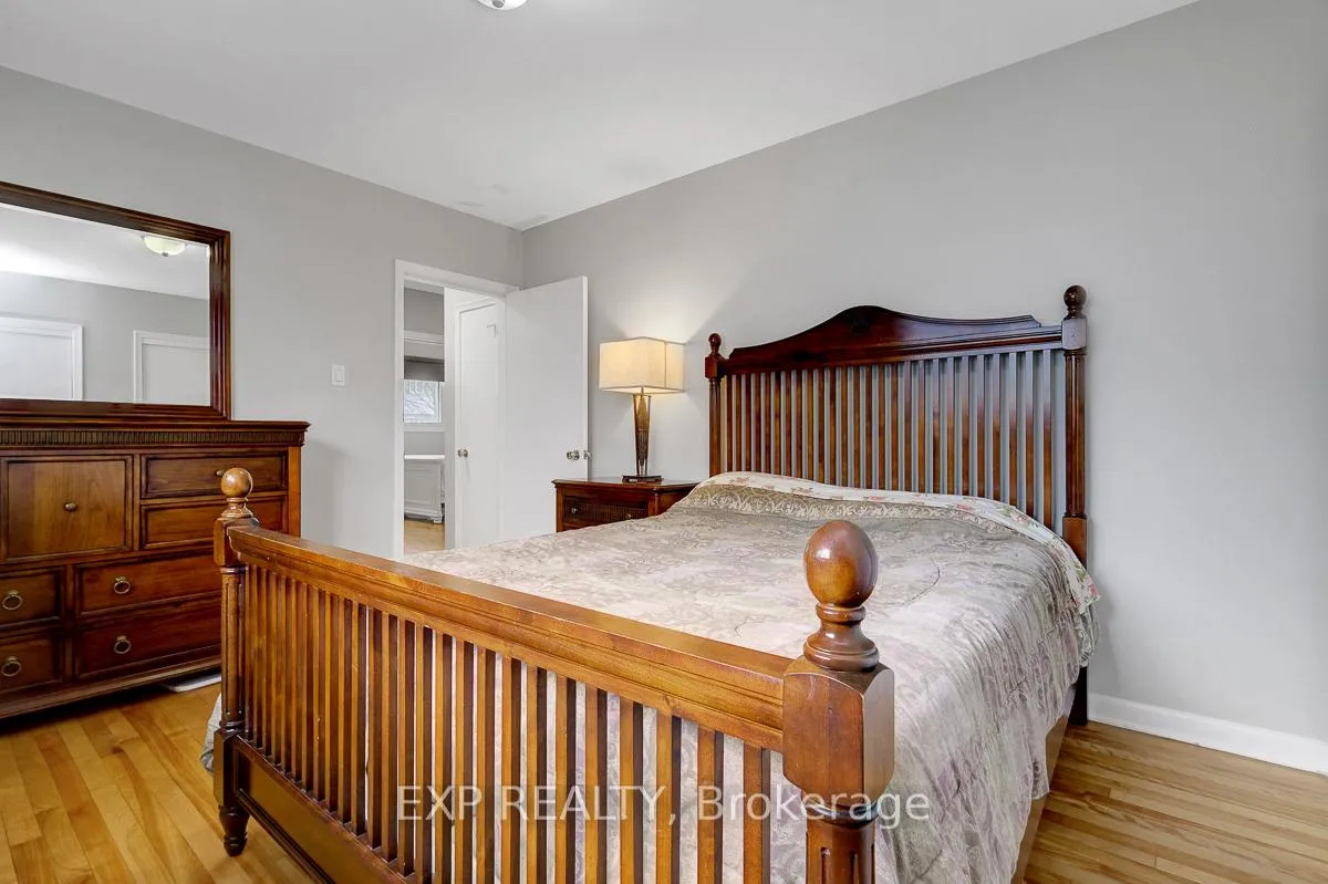 Photo 21 of 576 Browning Avenue, Ottawa, Riverview Park — HOMEH