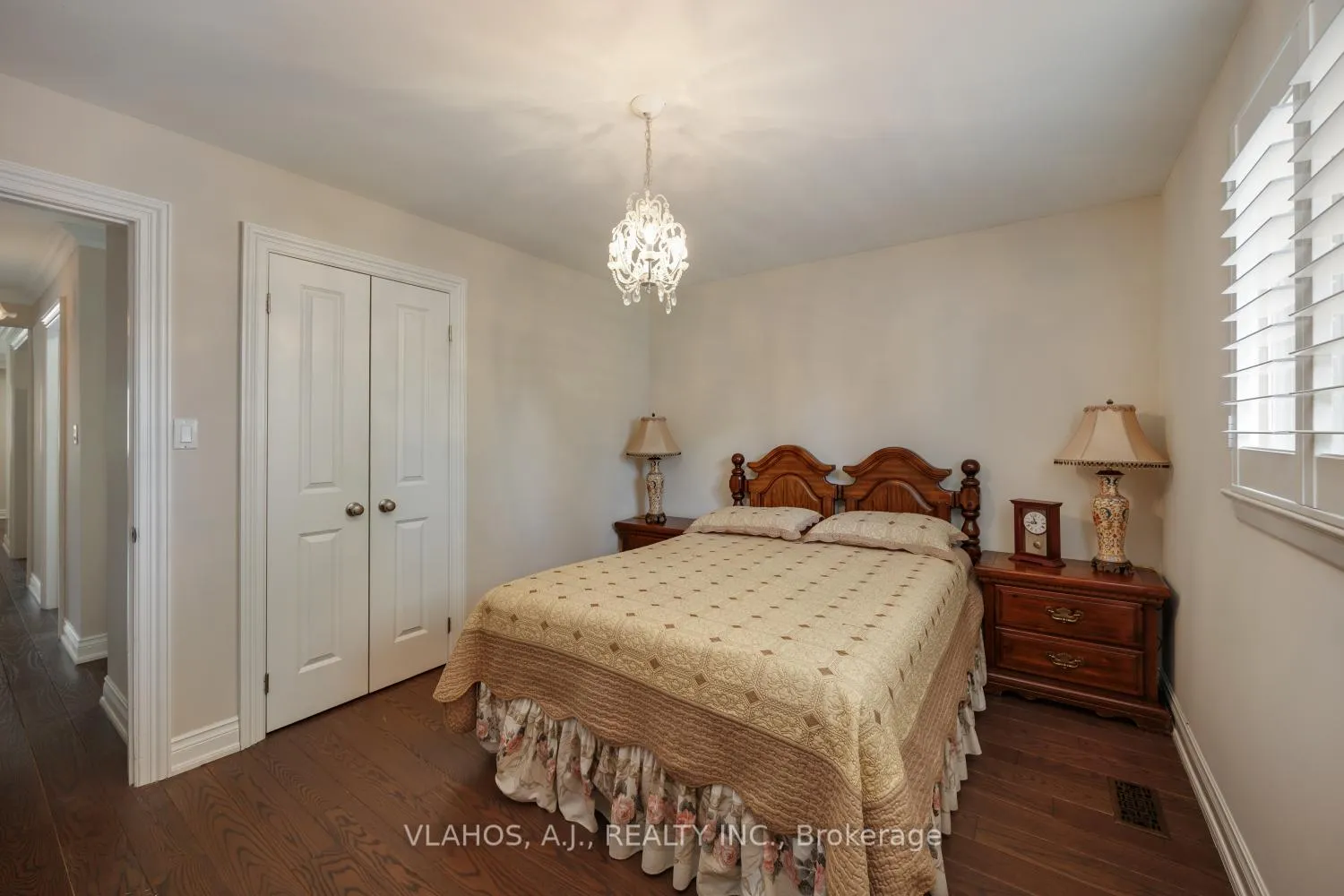 Photo 9 of 19 Bainhart Crescent, Scarborough, Woburn — HOMEH