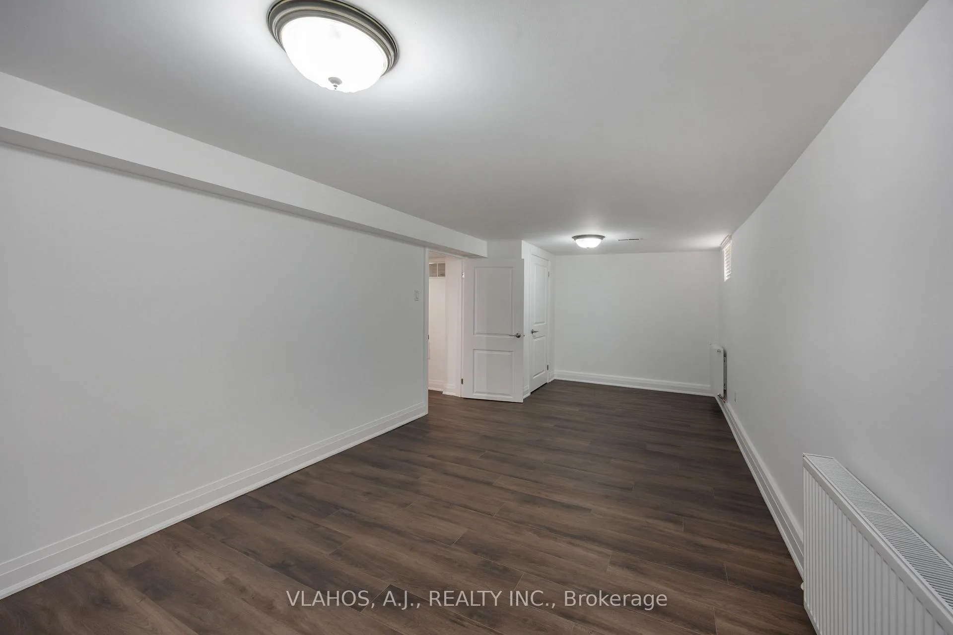 Photo 16 of 19 Bainhart Crescent, Scarborough, Woburn — HOMEH