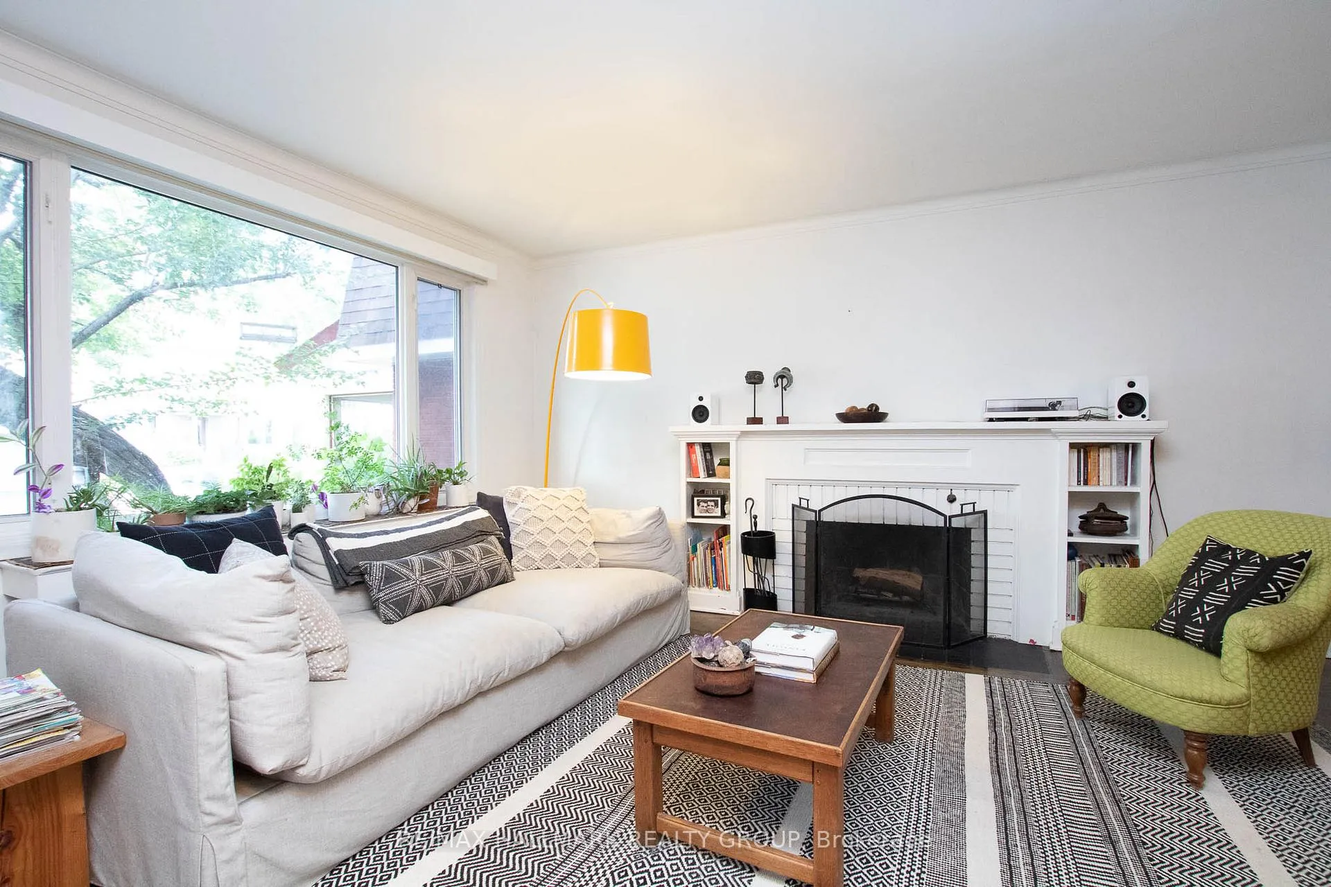 Photo 4 of 42 Glengarry Road, Ottawa, Ottawa East — HOMEH