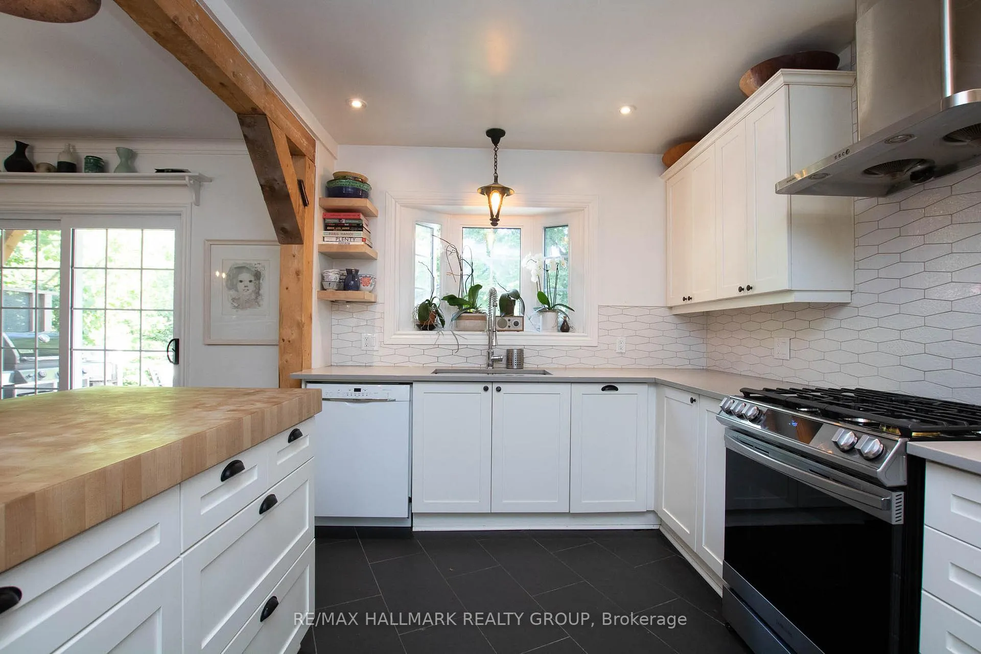 Photo 12 of 42 Glengarry Road, Ottawa, Ottawa East — HOMEH
