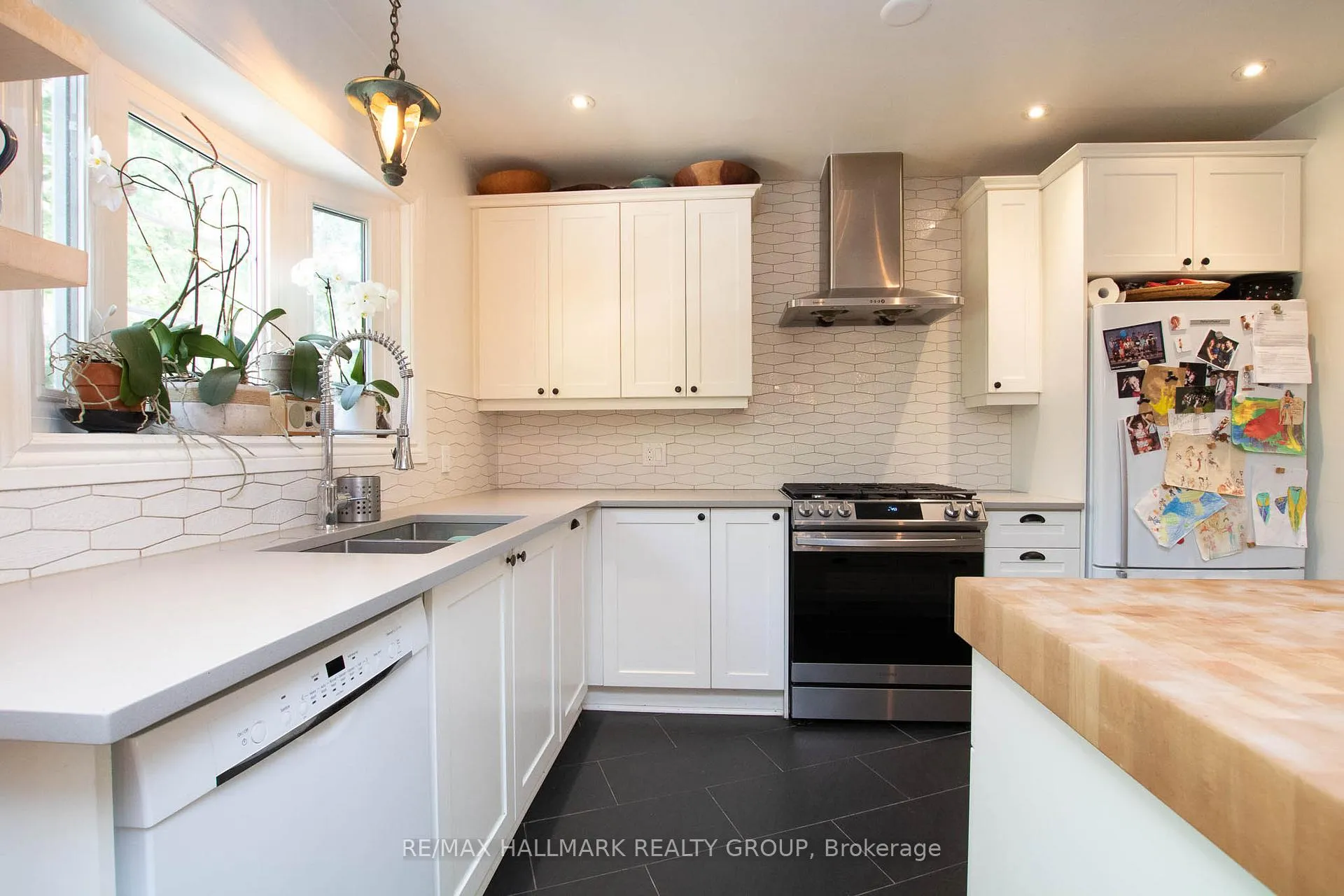 Photo 14 of 42 Glengarry Road, Ottawa, Ottawa East — HOMEH