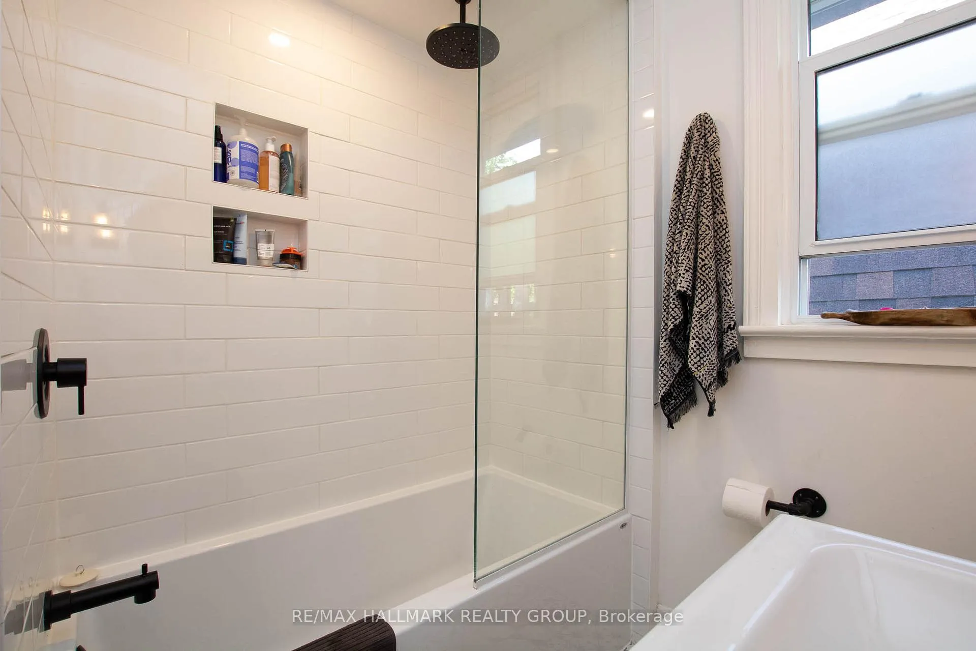 Photo 26 of 42 Glengarry Road, Ottawa, Ottawa East — HOMEH