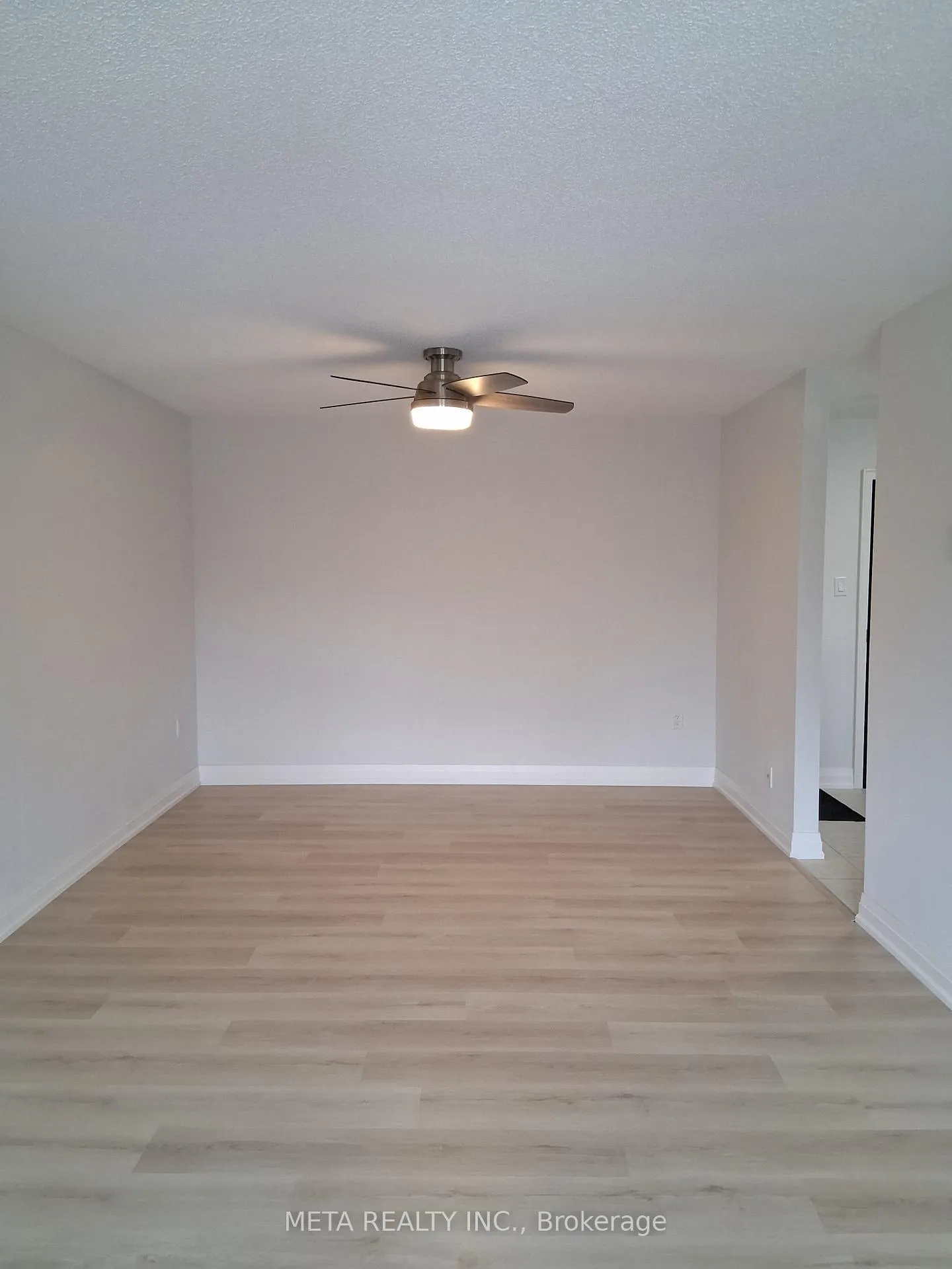 Photo 6 of Unit 211, 1 Quail Crescent, Barrie, Ardagh — HOMEH
