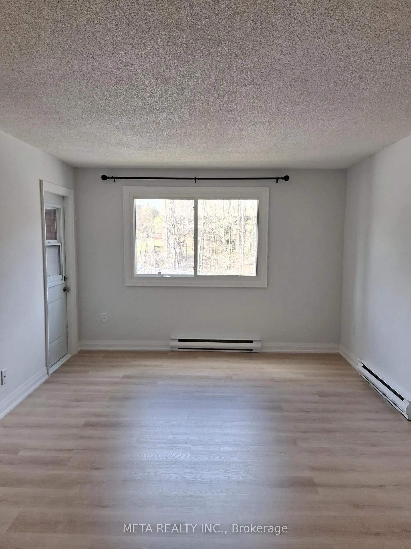 Photo 8 of Unit 211, 1 Quail Crescent, Barrie, Ardagh — HOMEH
