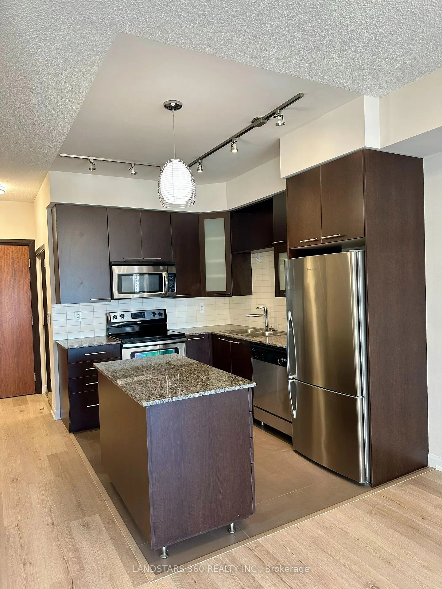Photo 5 of Unit 1702, 500 Sherbourne Street, Toronto, North St. James Town — HOMEH