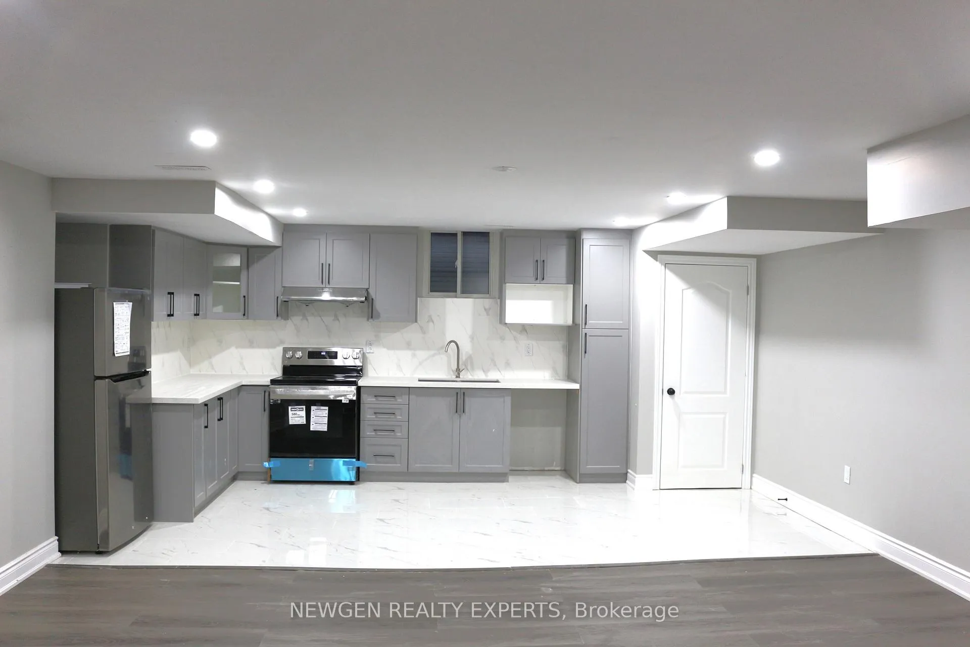 Photo 5 of 100 Rising Hill (bsmnt) Ridge, Brampton, Sandringham-Wellington — HOMEH
