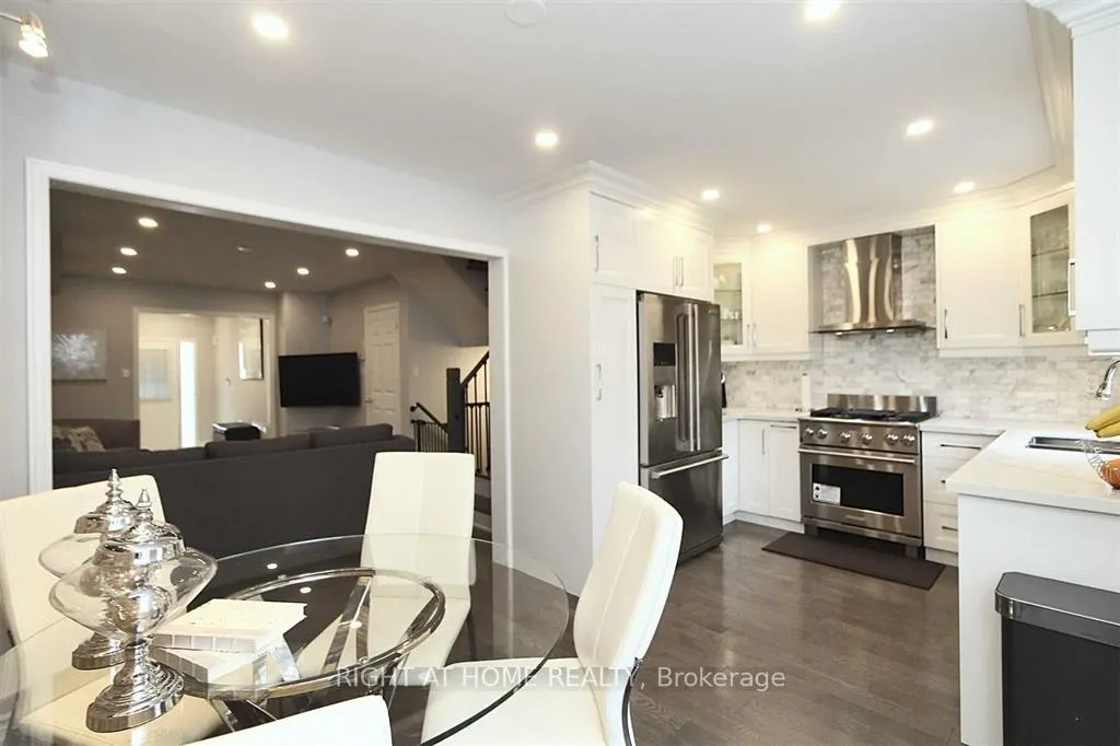 Photo 11 of 70 Keystar Court, Vaughan, Vellore Village — HOMEH