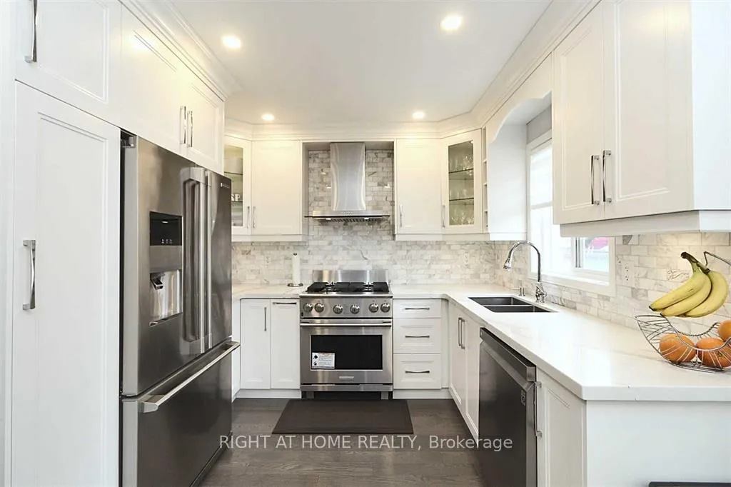 Photo 13 of 70 Keystar Court, Vaughan, Vellore Village — HOMEH