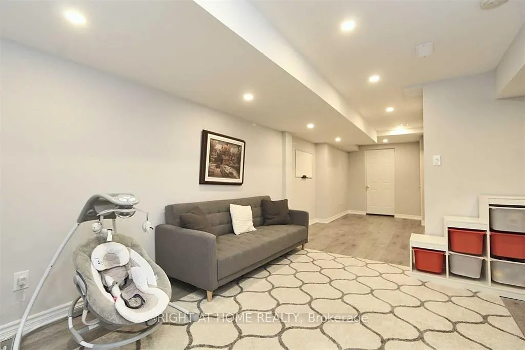 Photo 29 of 70 Keystar Court, Vaughan, Vellore Village — HOMEH