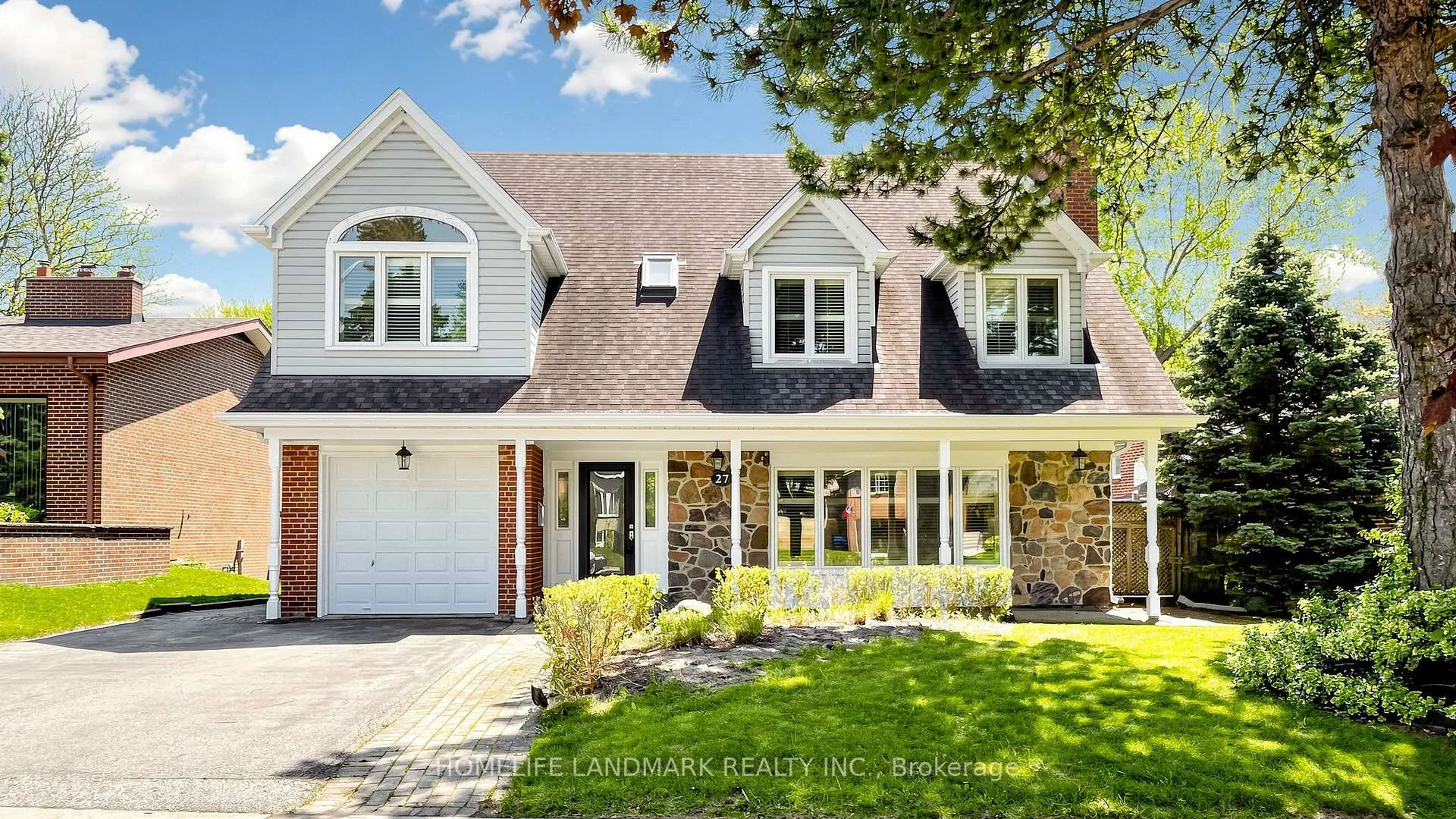 Front of 27 Quincy Crescent