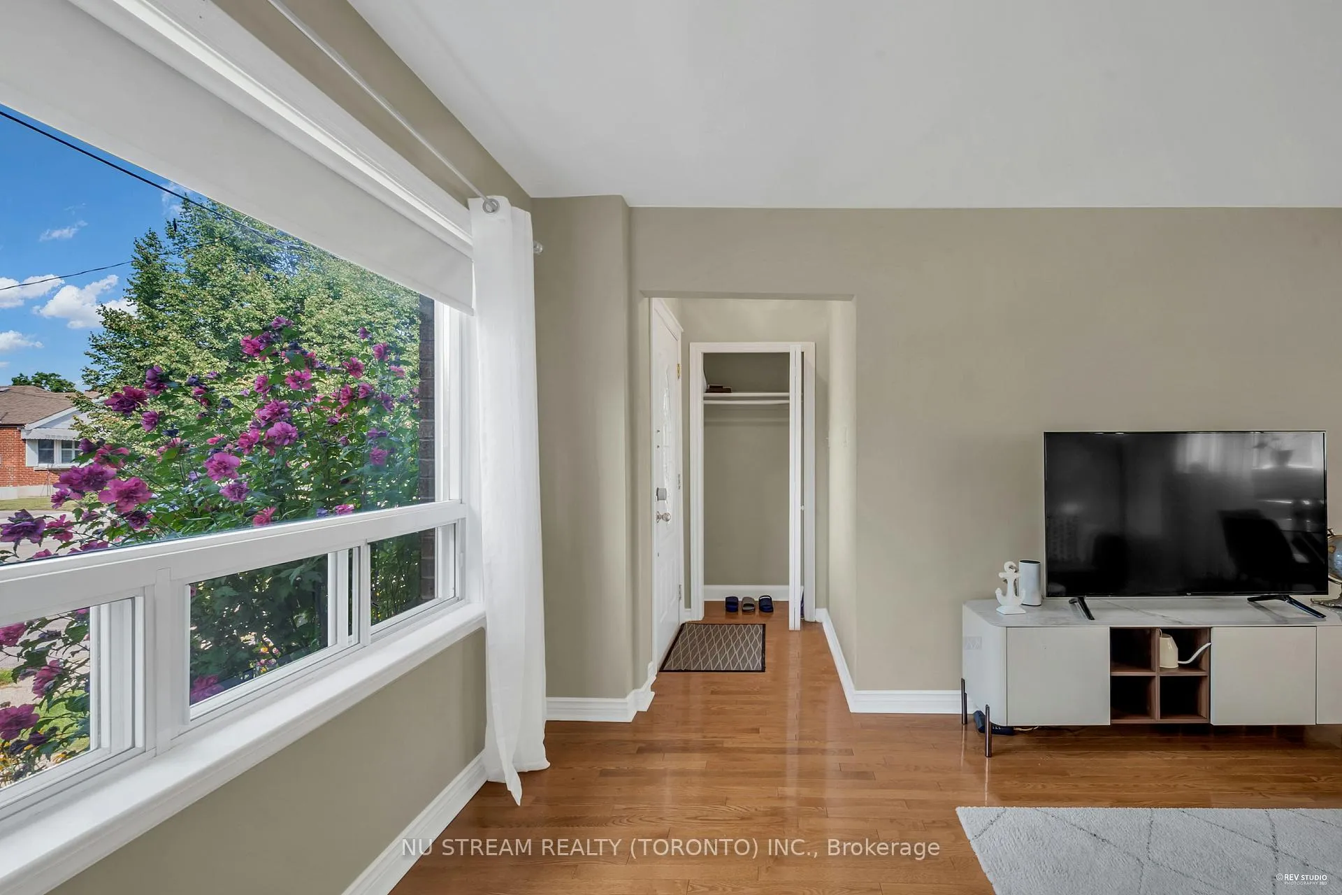 Photo 14 of Unit main floor, 5 Highvale Road, Scarborough, Clairlea-Birchmount — HOMEH