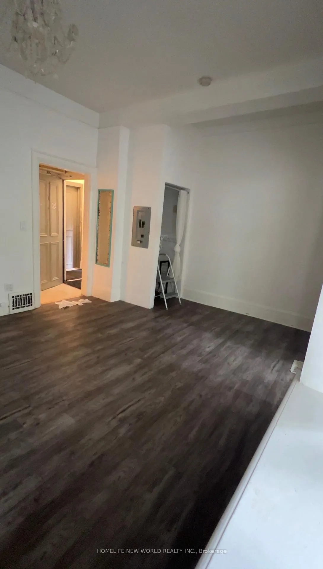 Photo 6 of Unit 1, 96 Wheeler Avenue, Toronto, The Beaches — HOMEH