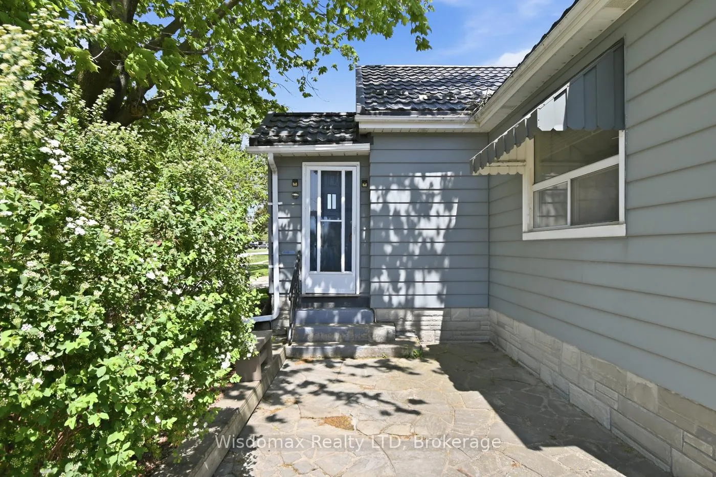 Photo 4 of 108 Queen Street S, Thorold, Thorold Downtown — HOMEH