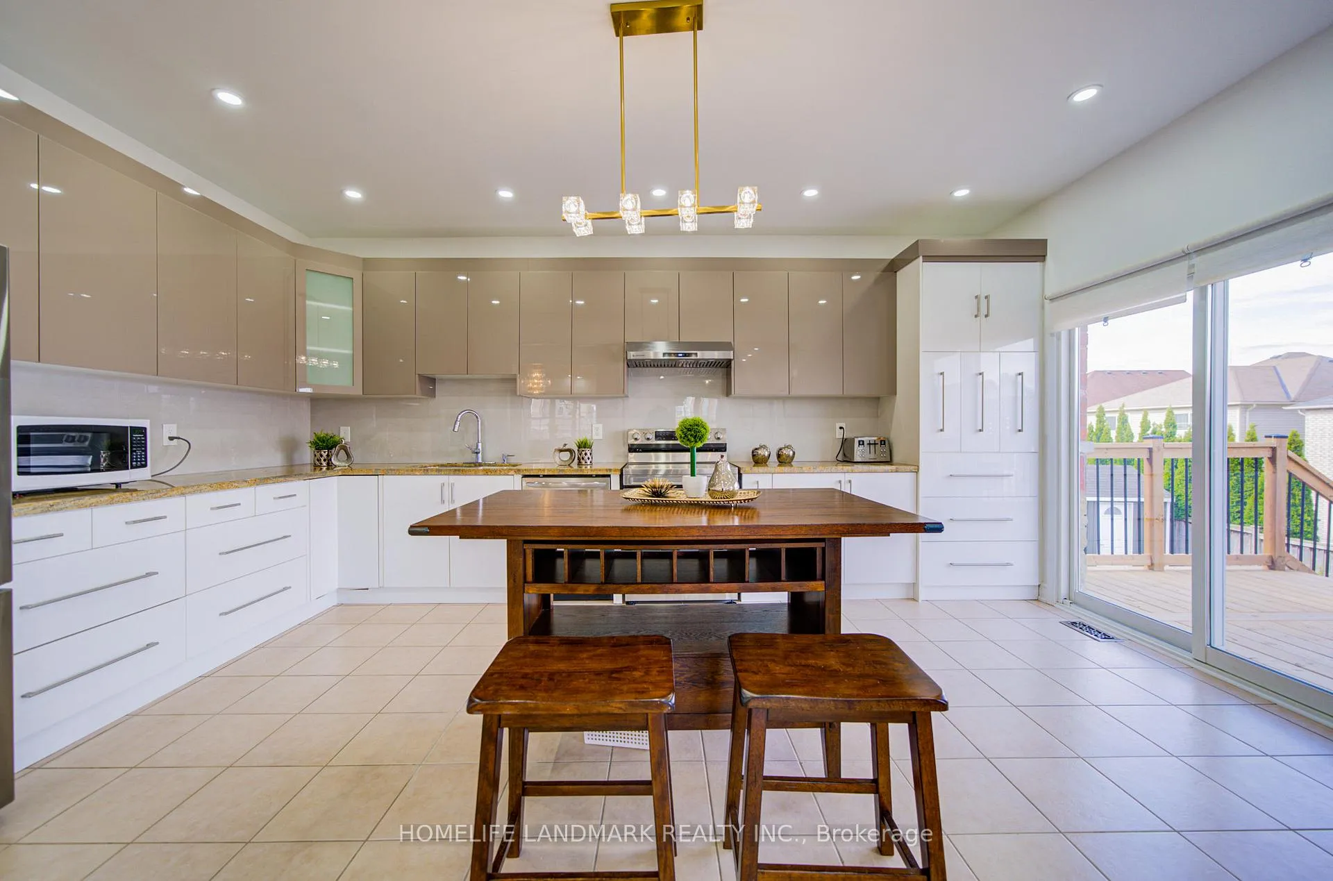 Photo 9 of 1662 Quail Run Drive, Oshawa, Taunton — HOMEH