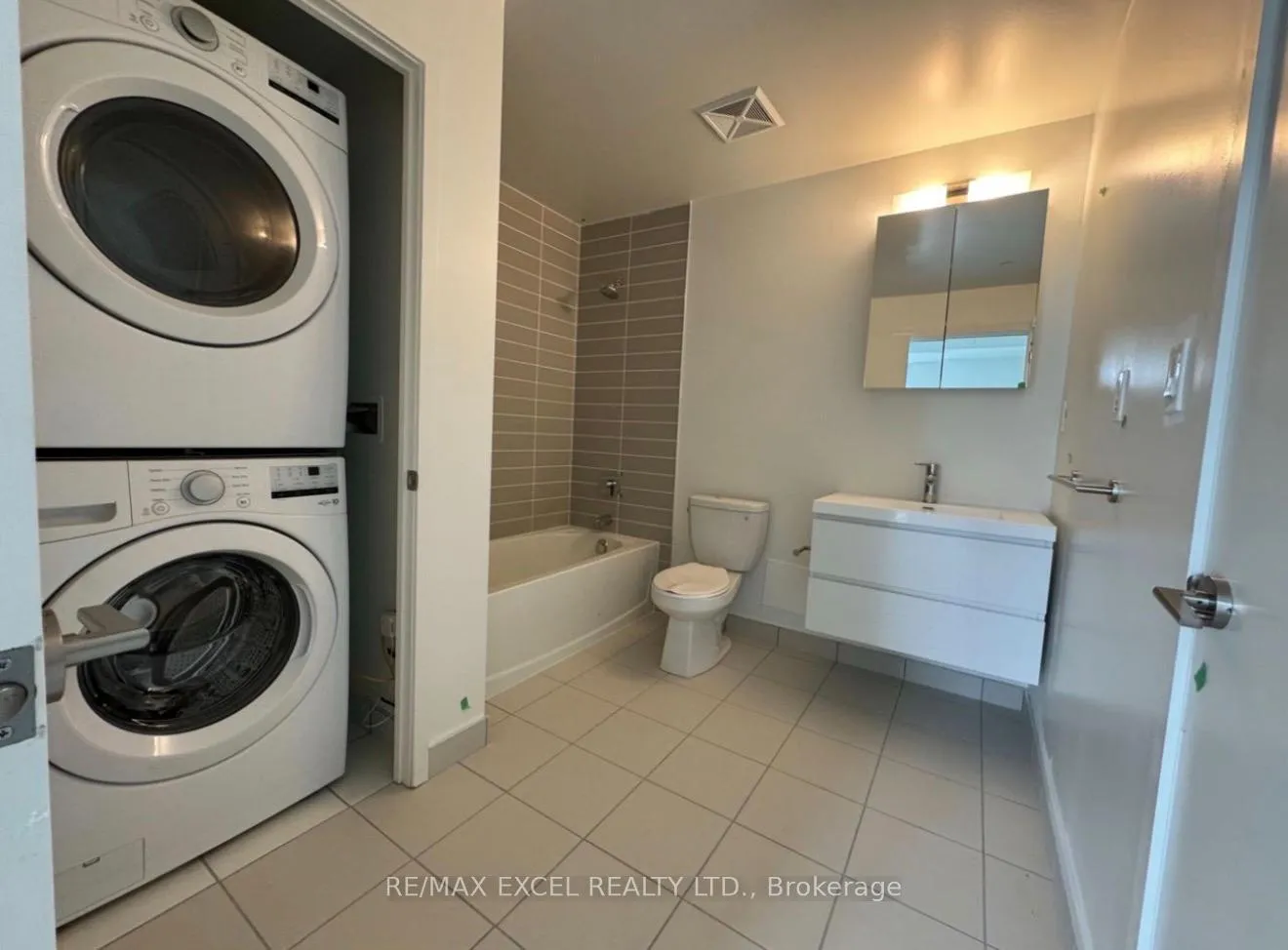 Photo 8 of Unit 1716, 292 Verdale Crossing, Markham, Unionville — HOMEH