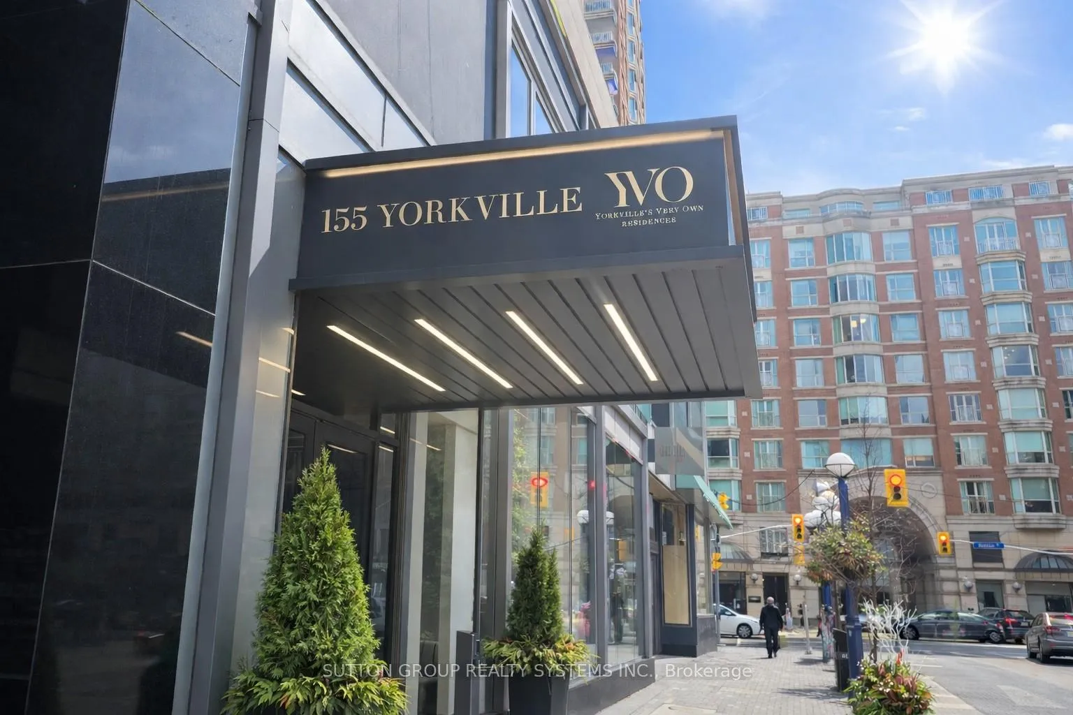 Front of Unit 2503, 155 Yorkville Avenue