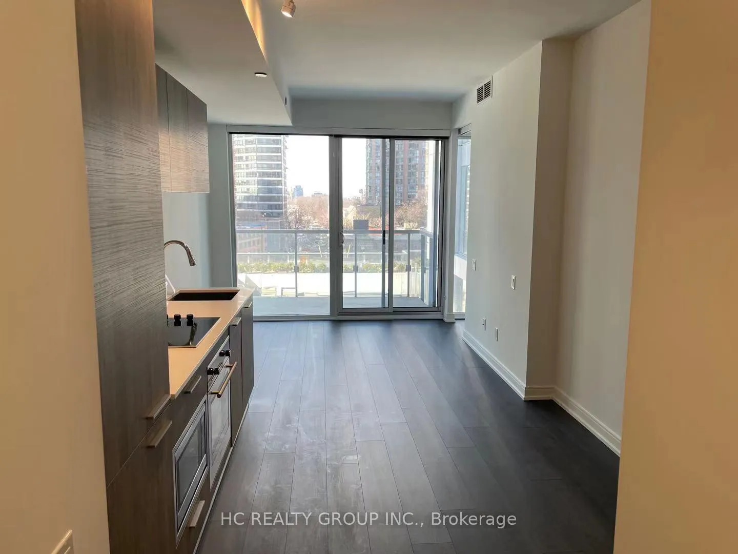 Photo 7 of Unit 713, 3 Gloucester Street, Toronto, Church-Yonge Corridor — HOMEH