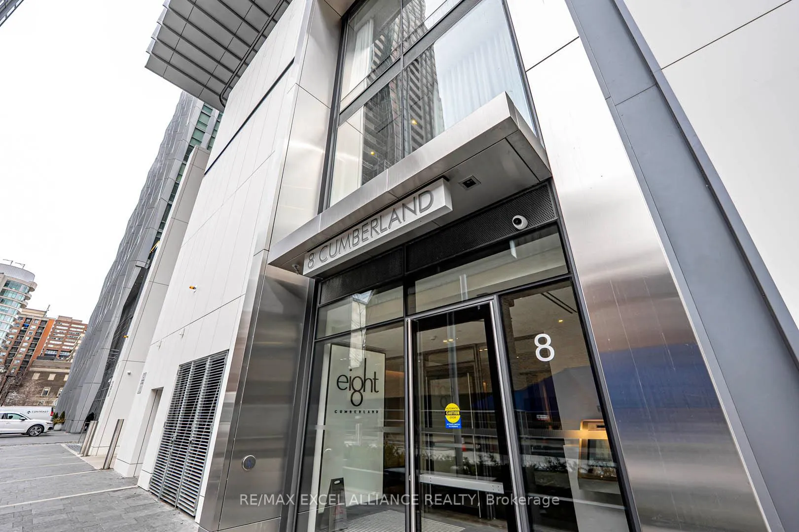 Photo 4 of Unit 1002, 8 Cumberland Street, Toronto, The Annex — HOMEH