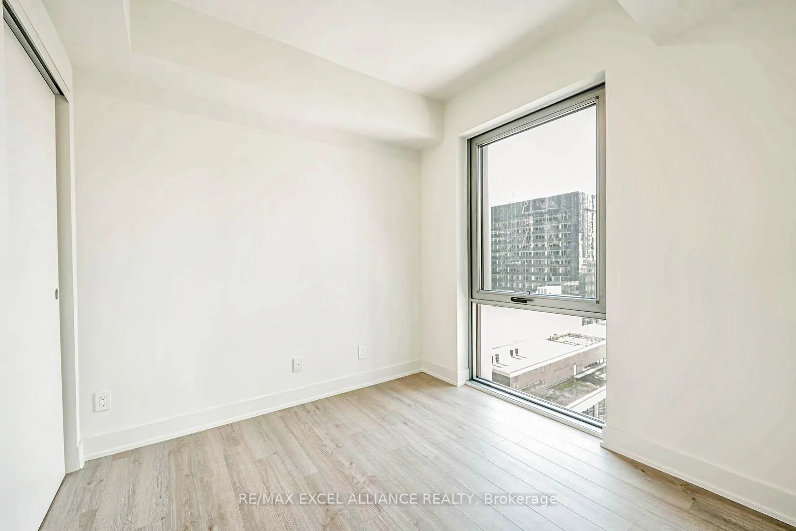 Photo 20 of Unit 1002, 8 Cumberland Street, Toronto, The Annex — HOMEH