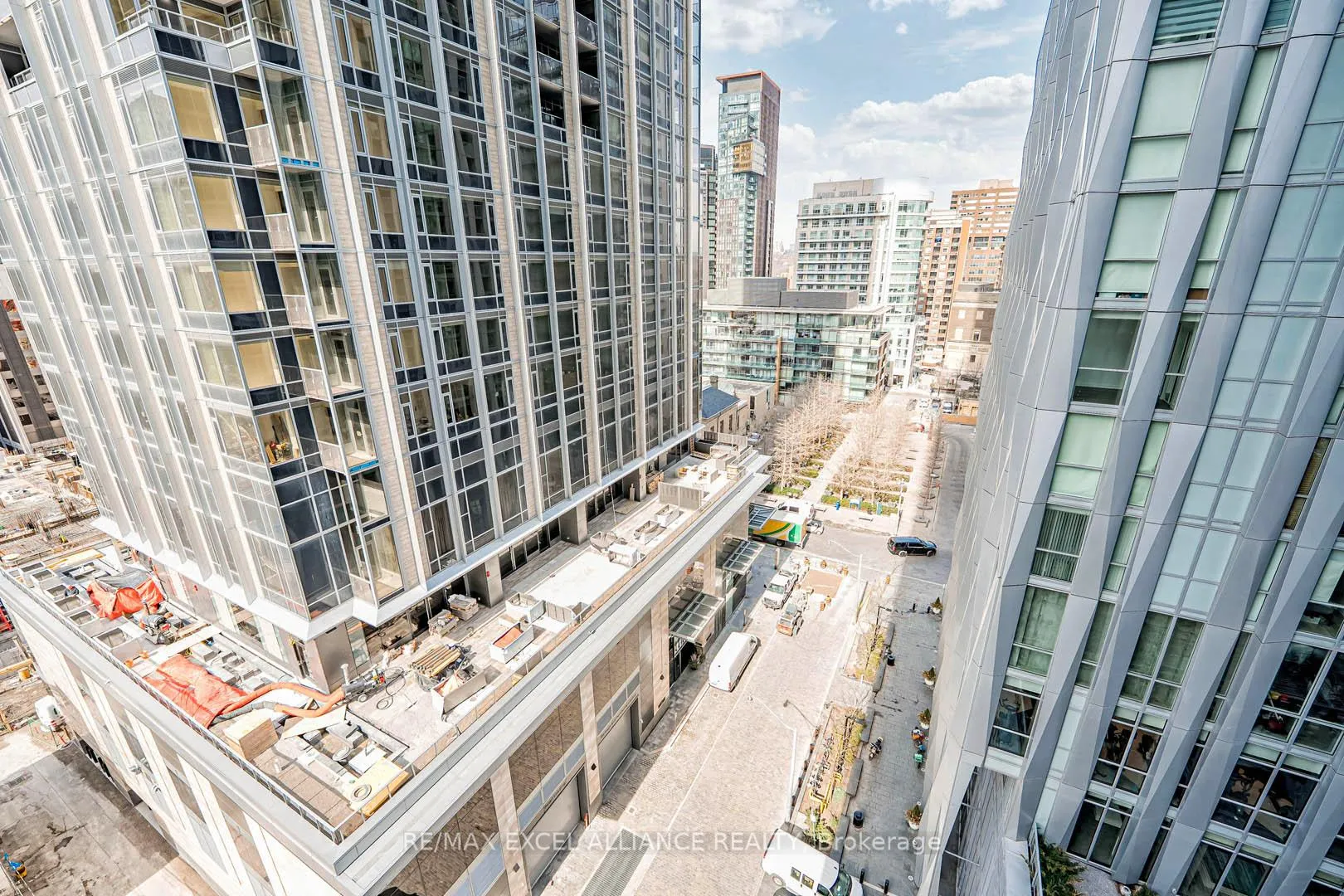 Photo 26 of Unit 1002, 8 Cumberland Street, Toronto, The Annex — HOMEH