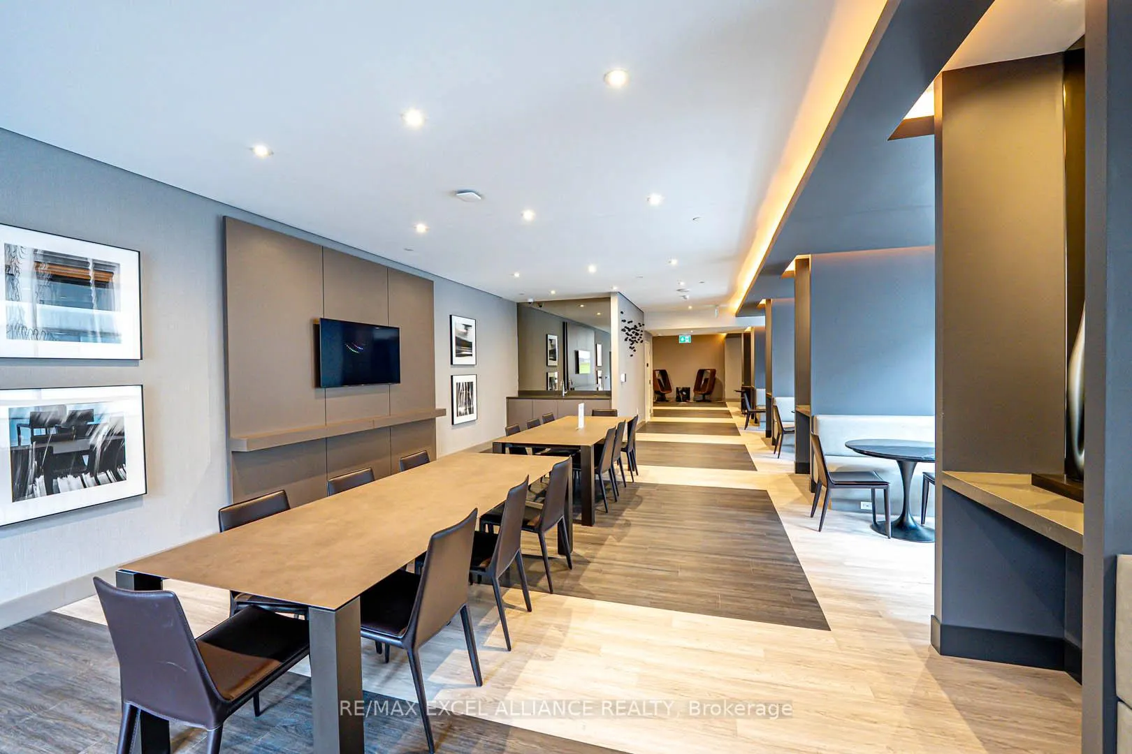 Photo 43 of Unit 1002, 8 Cumberland Street, Toronto, The Annex — HOMEH